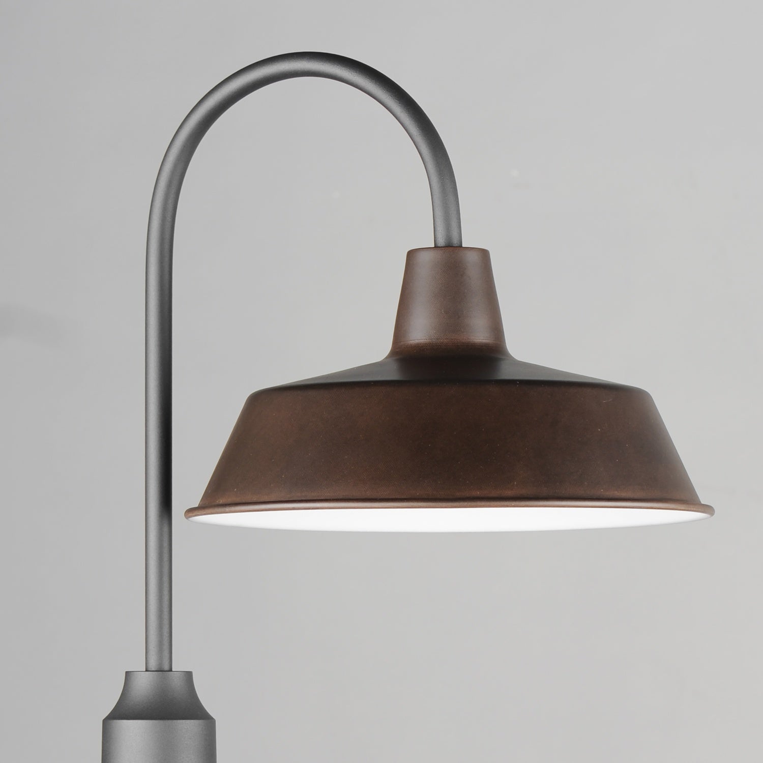 MAXIM PIER M-OUTDOOR POST LANTERN - Post