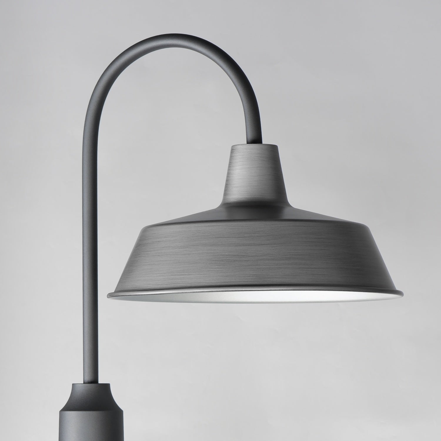 MAXIM PIER M-OUTDOOR POST LANTERN - Post
