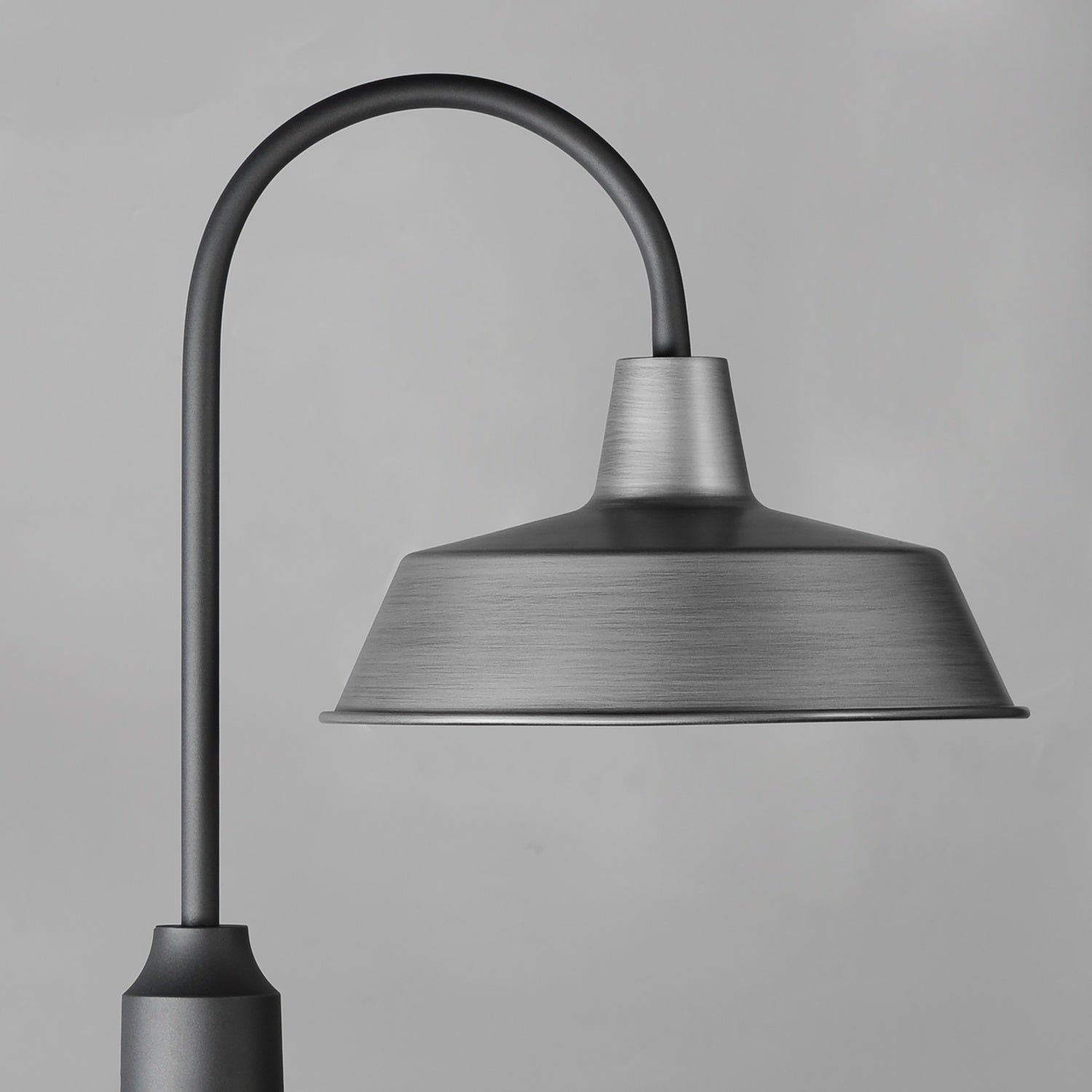 MAXIM PIER M-OUTDOOR POST LANTERN - Post