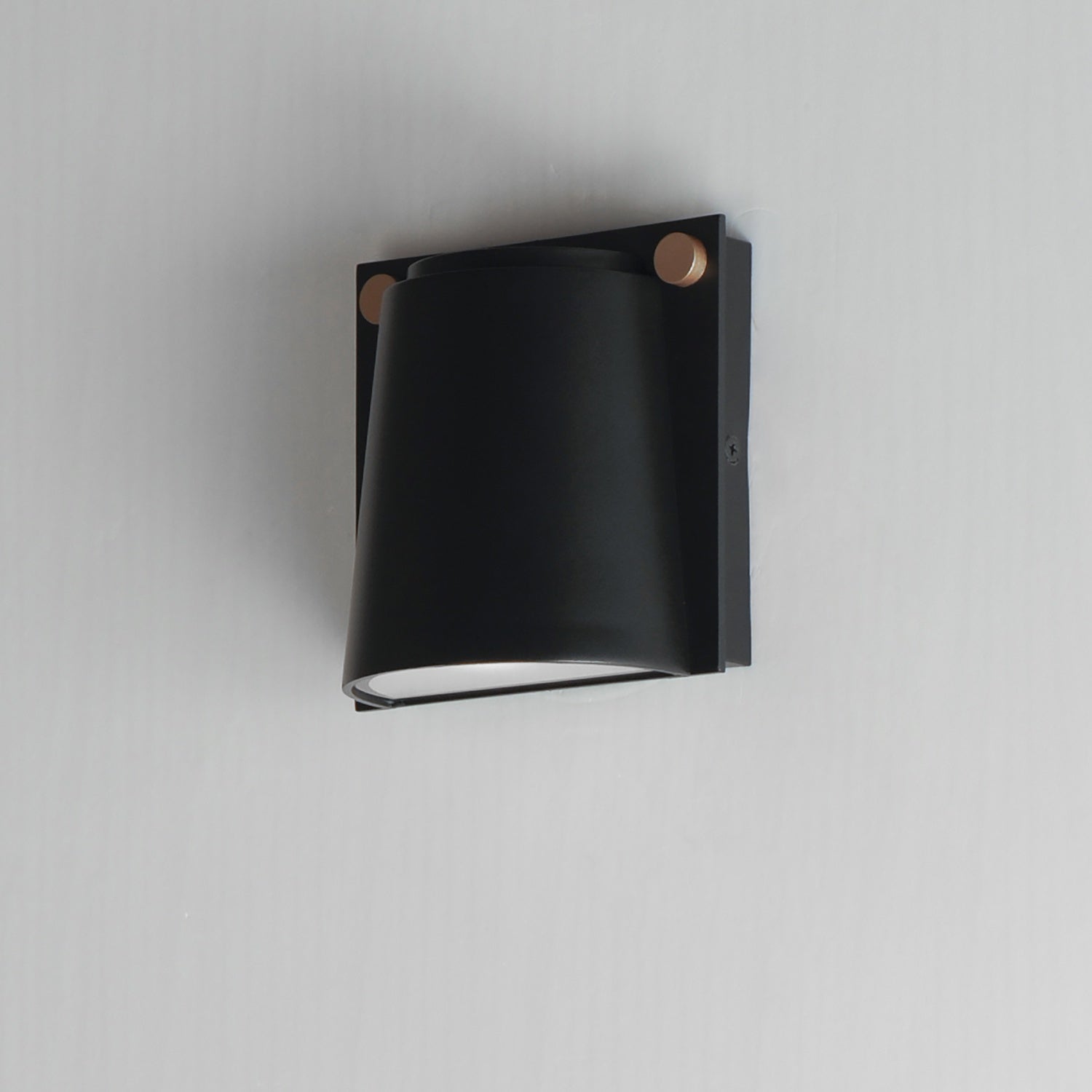 MAXIM, RIVET-OUTDOOR WALL MOUNT, OUTDOOR WALL LIGHTS
