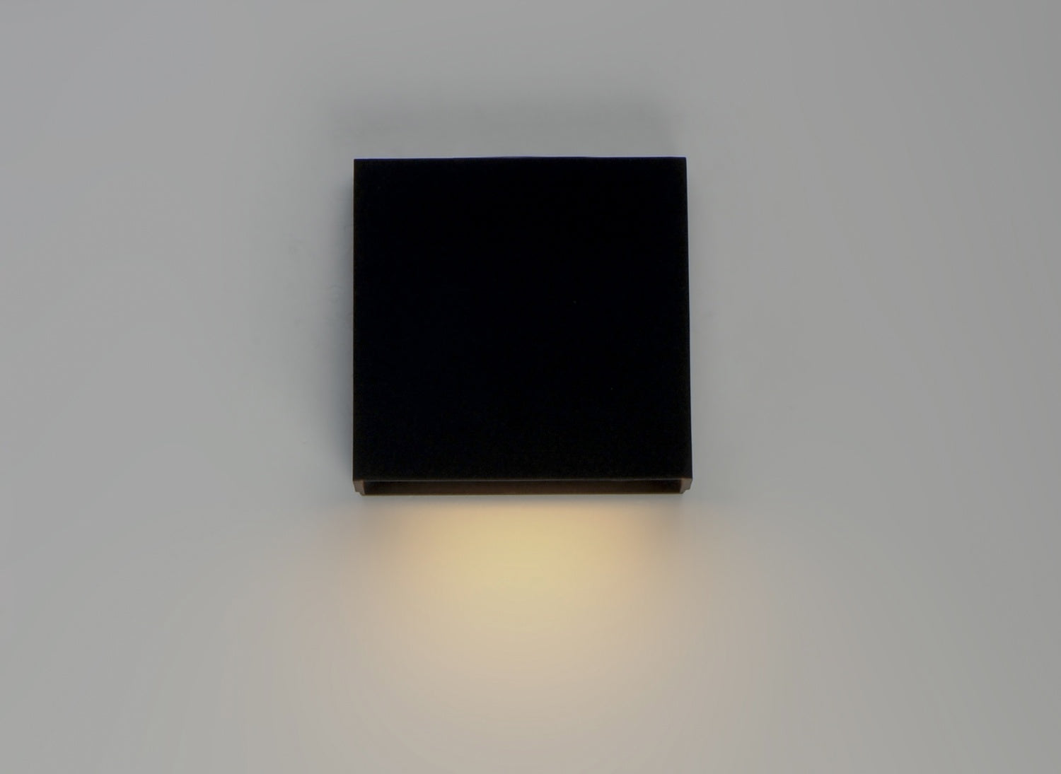 MAXIM, PATHFINDER-OUTDOOR WALL MOUNT, OUTDOOR WALL LIGHTS