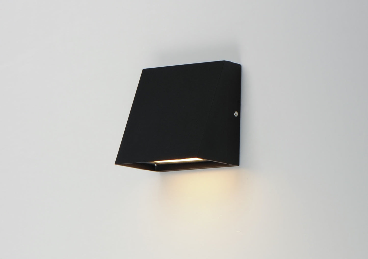 MAXIM, PATHFINDER-OUTDOOR WALL MOUNT, OUTDOOR WALL LIGHTS