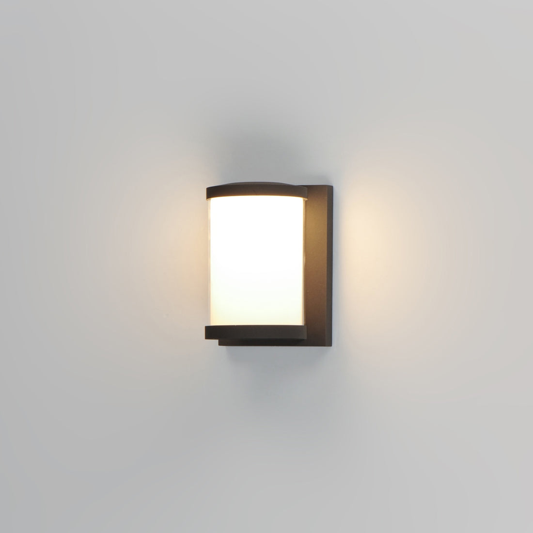 MAXIM, BARREL-OUTDOOR WALL MOUNT, OUTDOOR WALL LIGHTS