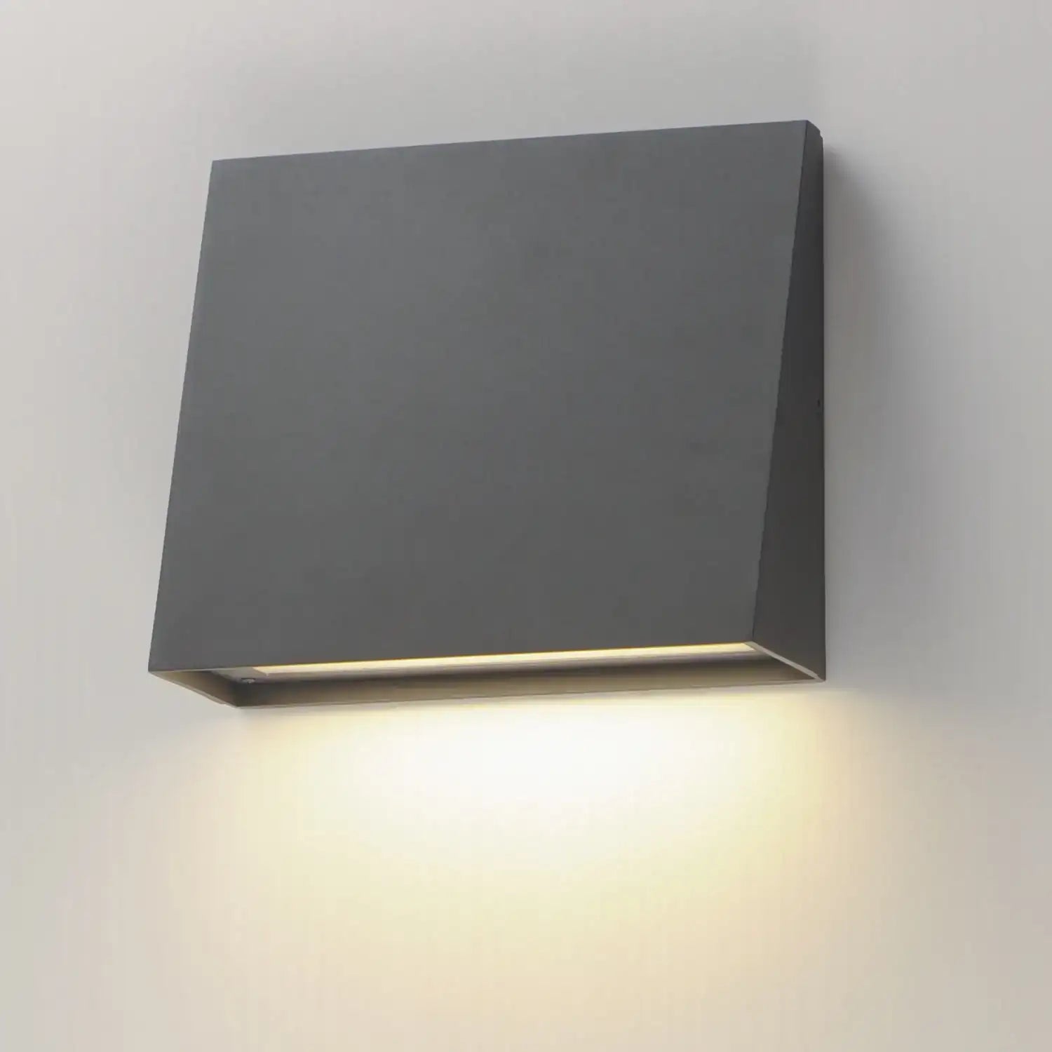 MAXIM, PATHFINDER-OUTDOOR WALL MOUNT, OUTDOOR WALL LIGHTS