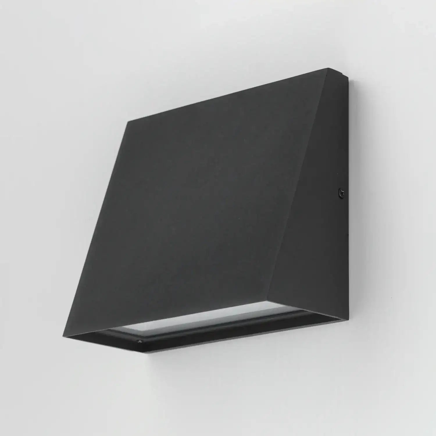 MAXIM, PATHFINDER-OUTDOOR WALL MOUNT, OUTDOOR WALL LIGHTS