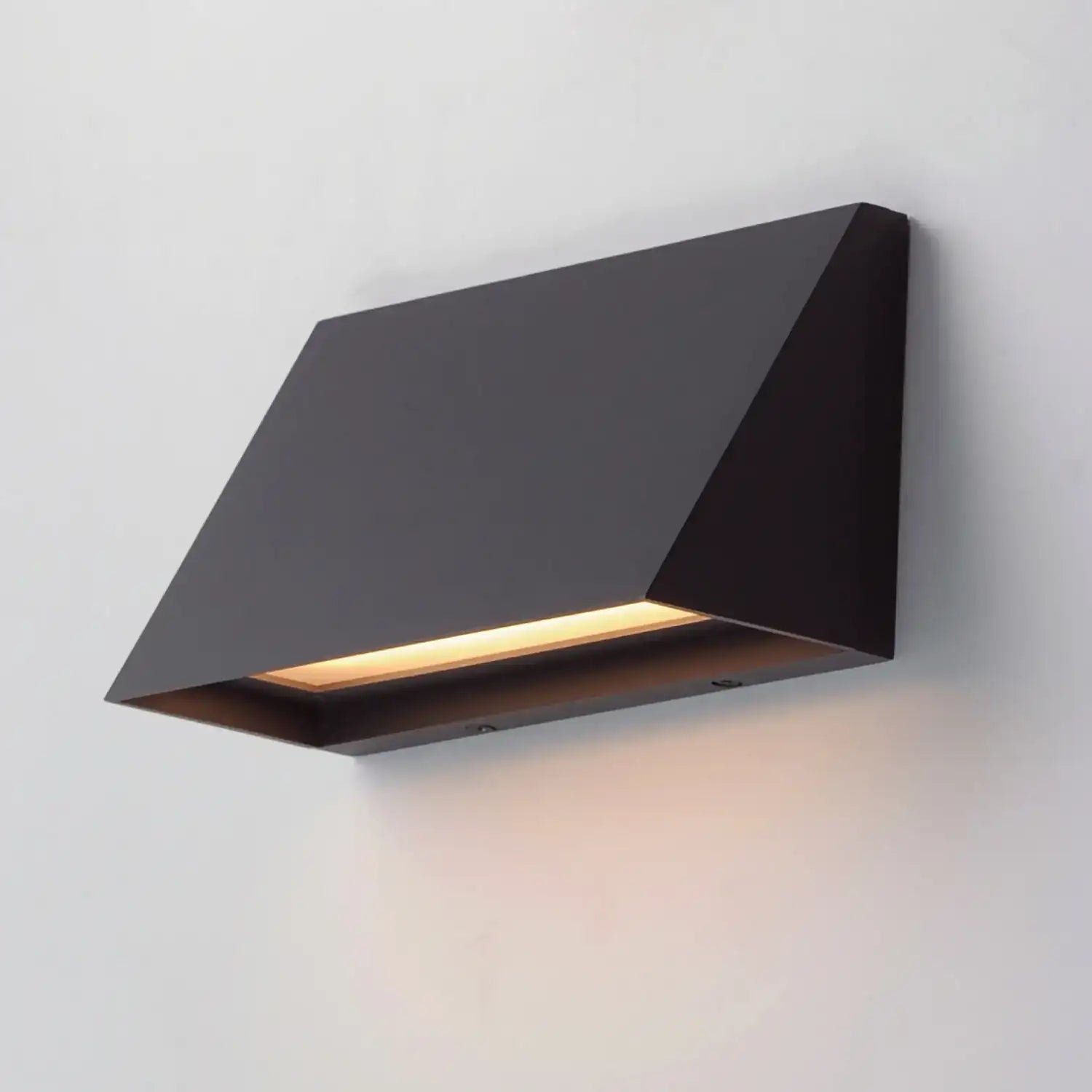MAXIM, PATHFINDER-OUTDOOR WALL MOUNT, OUTDOOR WALL LIGHTS