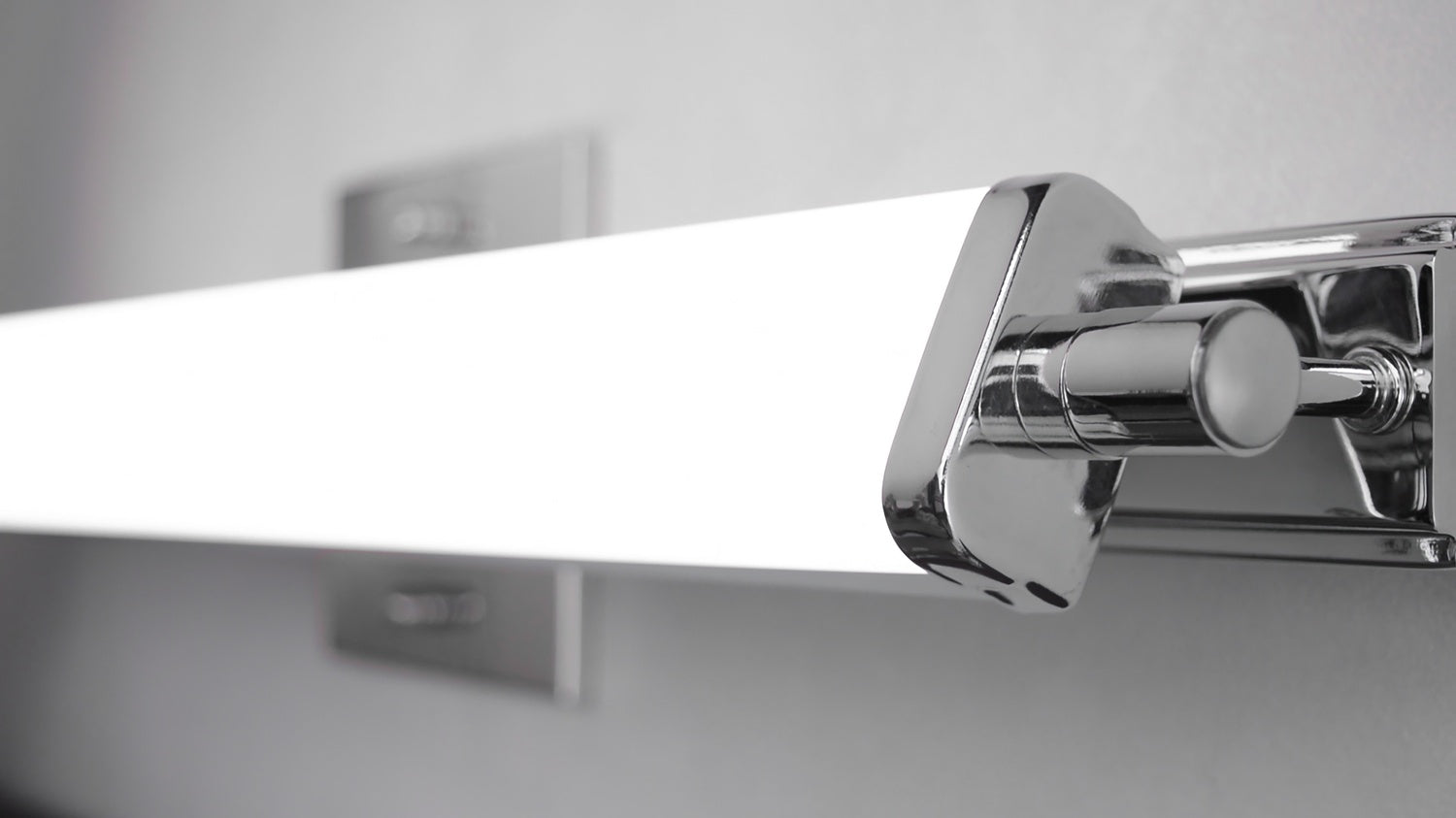 MAXIM, DIRECTOR-BATH VANITY, VANITY LIGHT