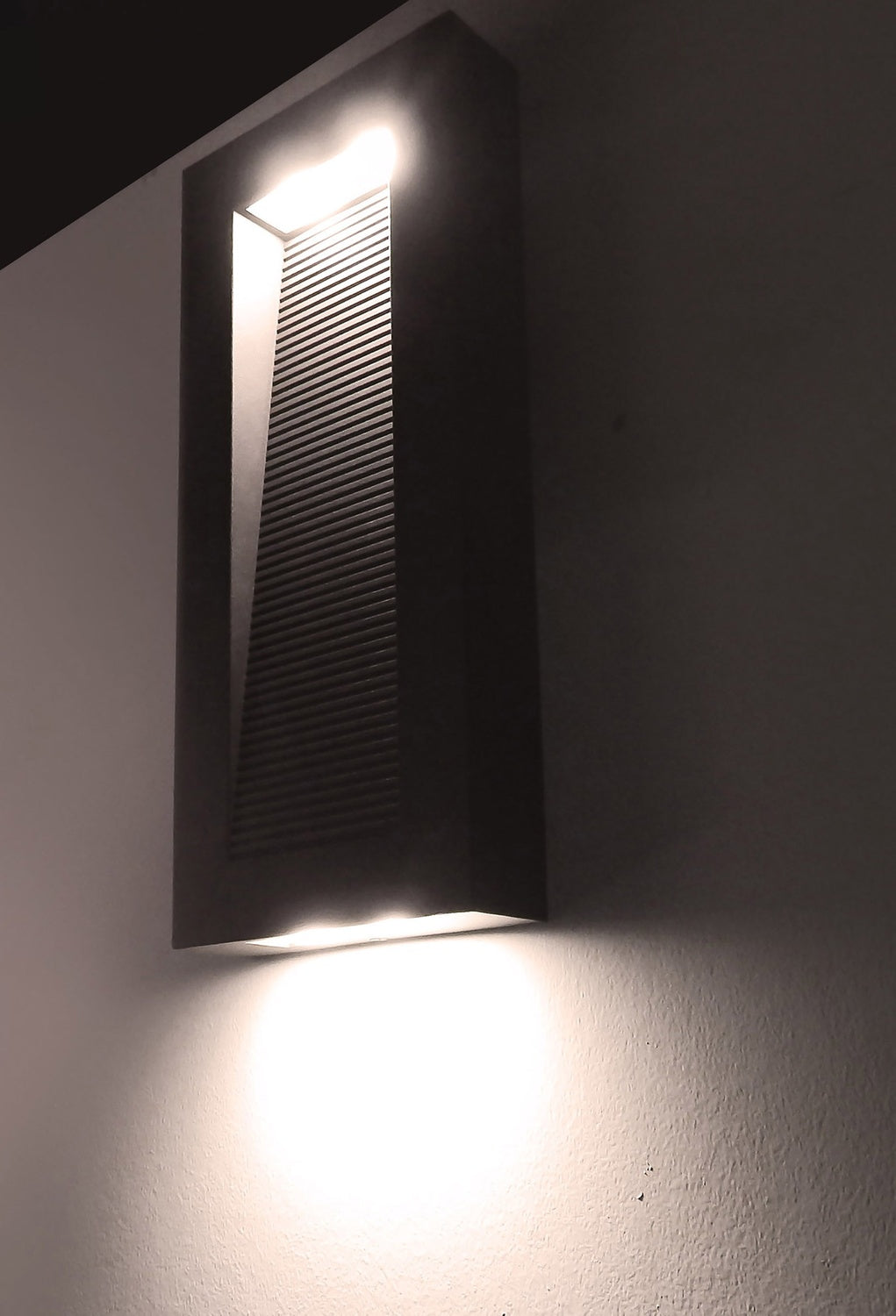 MAXIM, AVENUE LED-OUTDOOR WALL MOUNT, OUTDOOR WALL LIGHTS