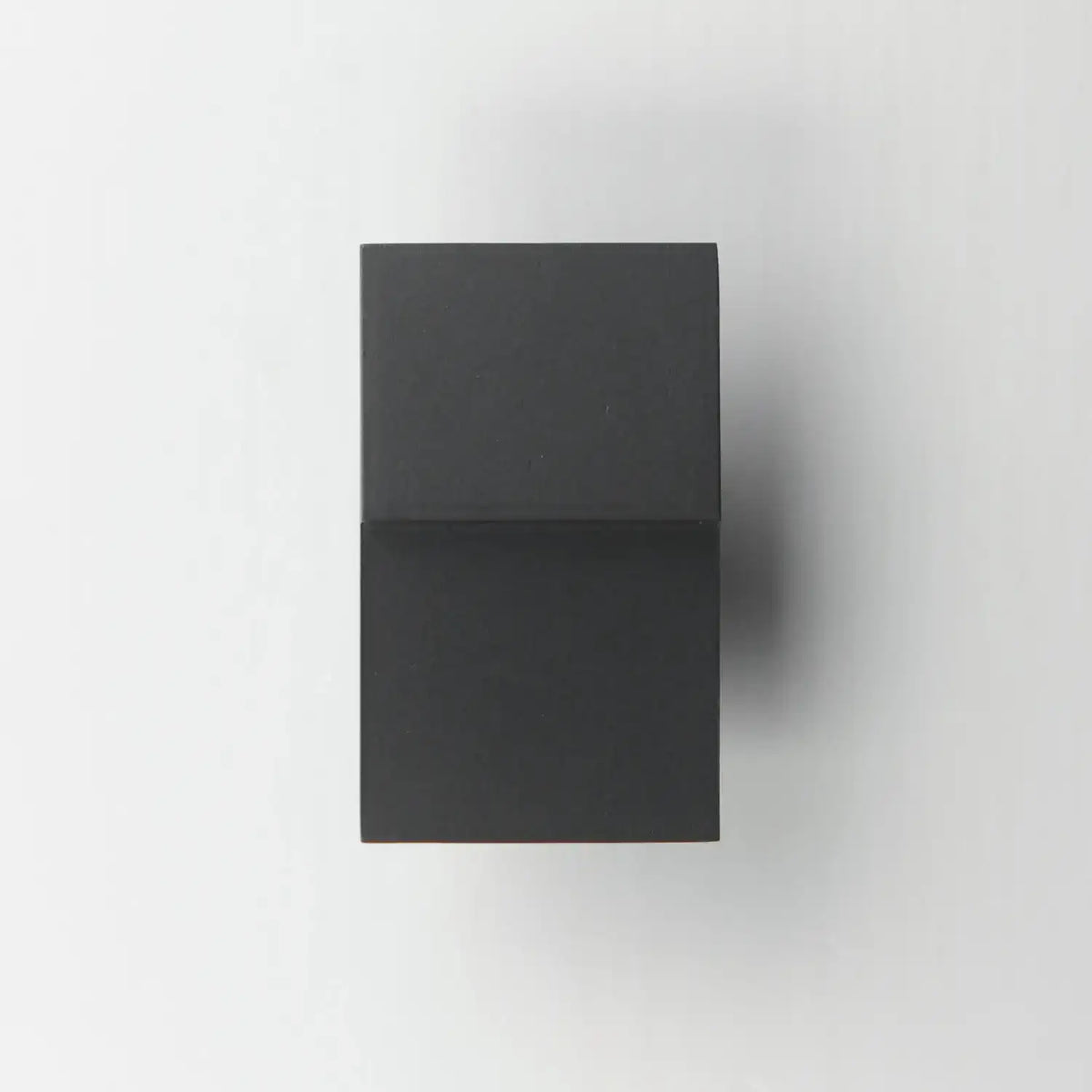 MAXIM, PATHFINDER-OUTDOOR PATHWAY LIGHT, OUTDOOR WALL LIGHTS
