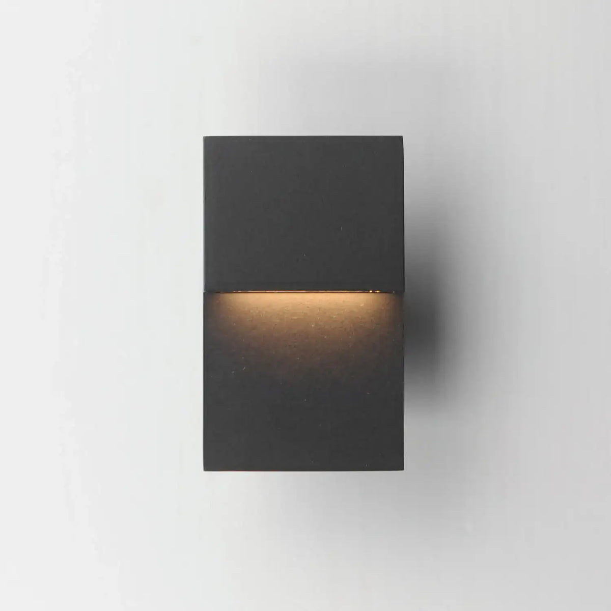 MAXIM, PATHFINDER-OUTDOOR PATHWAY LIGHT, OUTDOOR WALL LIGHTS