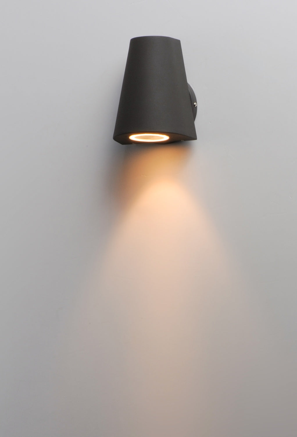 MAXIM, MINI-OUTDOOR WALL MOUNT, OUTDOOR WALL LIGHTS
