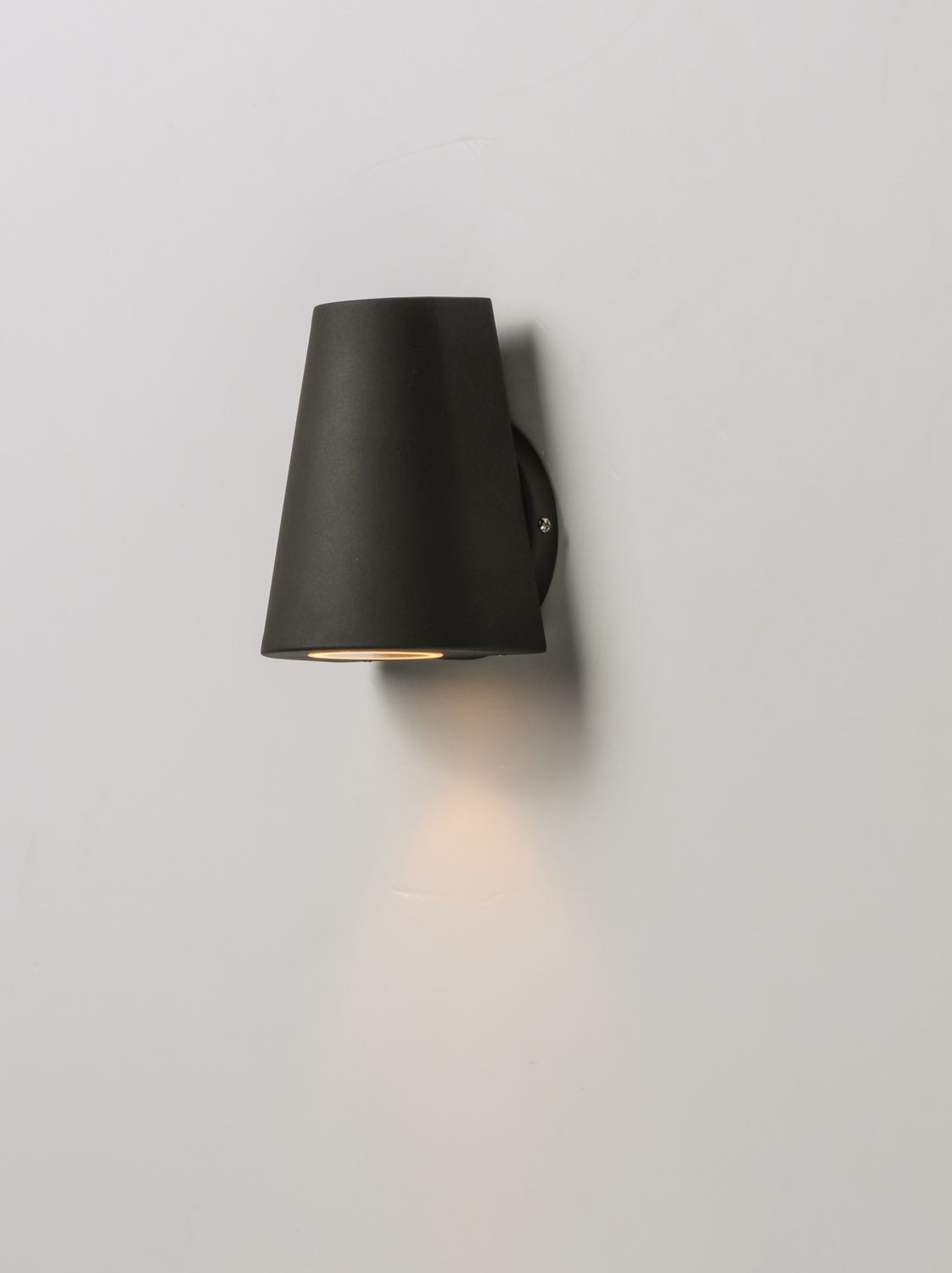 MAXIM, MINI-OUTDOOR WALL MOUNT, OUTDOOR WALL LIGHTS