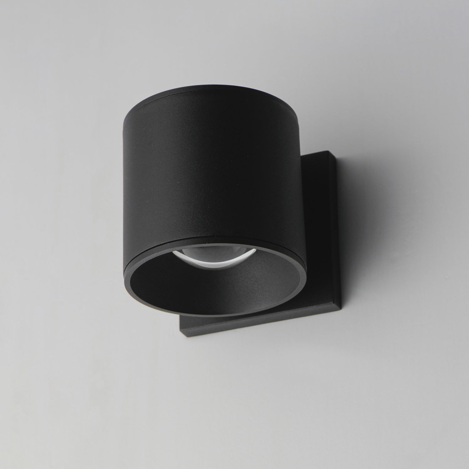 MAXIM, STOUT-WALL SCONCE, OUTDOOR WALL LIGHTS