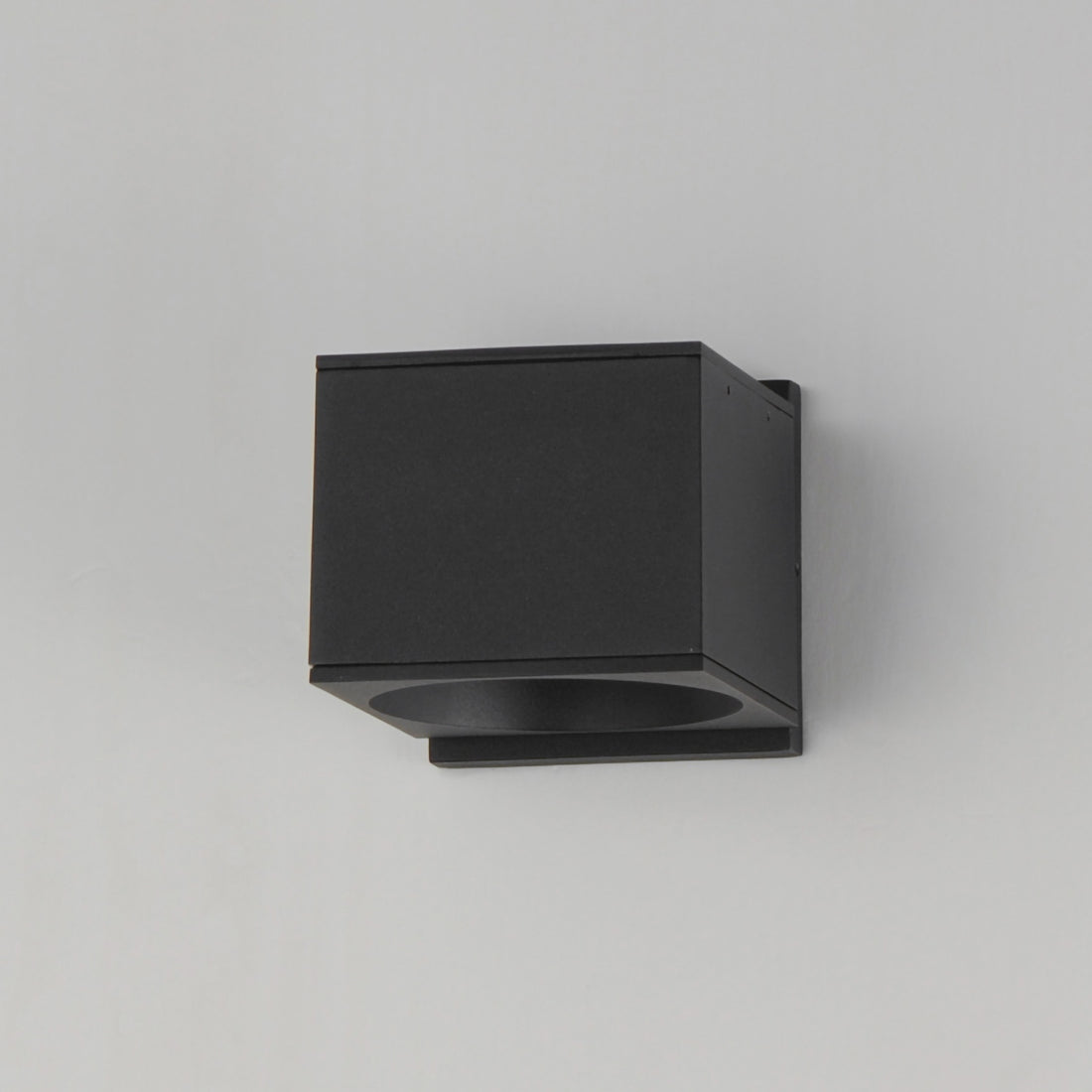 MAXIM, STOUT-WALL SCONCE, OUTDOOR WALL LIGHTS