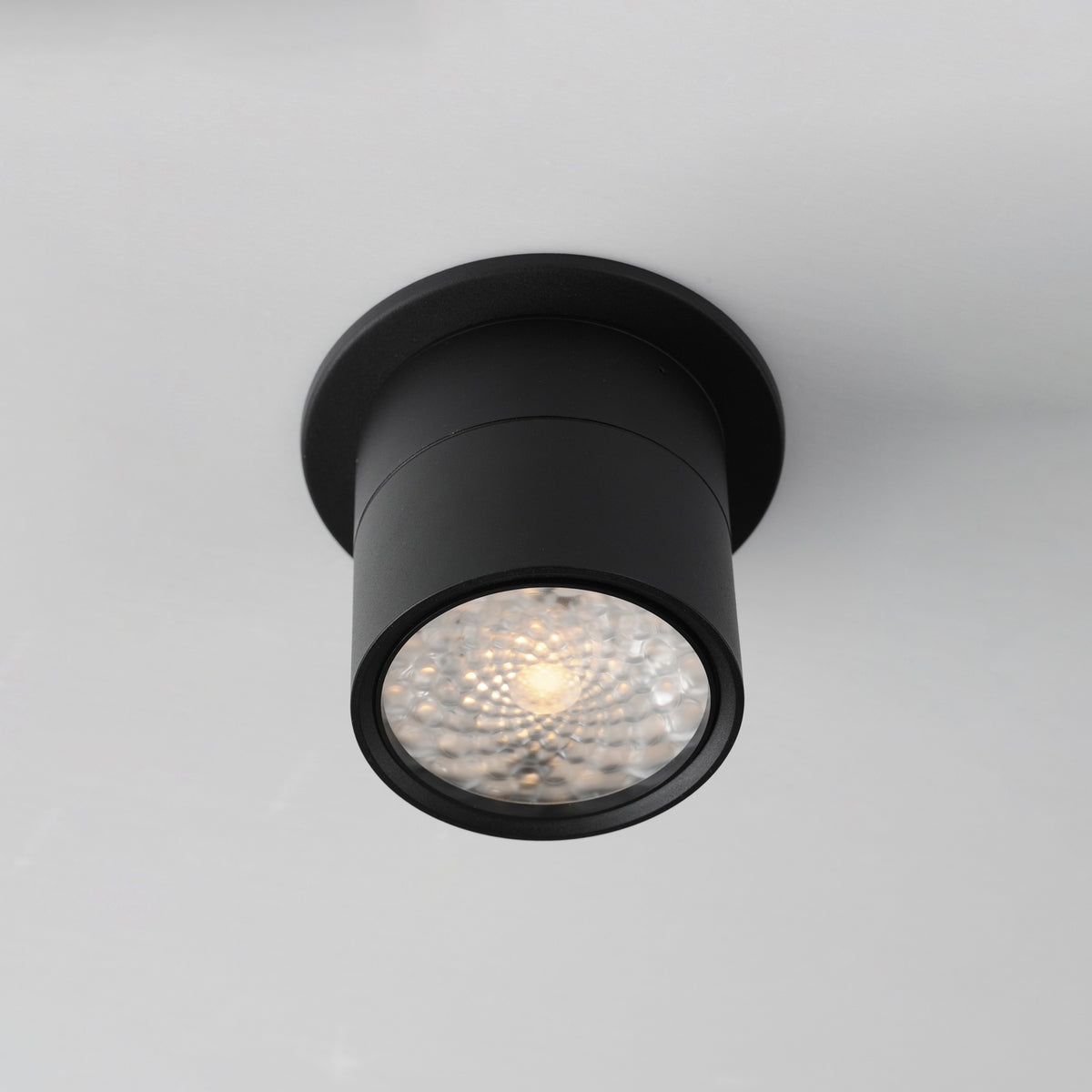 MAXIM, SWINGER-UTILITY ITEMS, FLUSH MOUNT CEILING LIGHTS