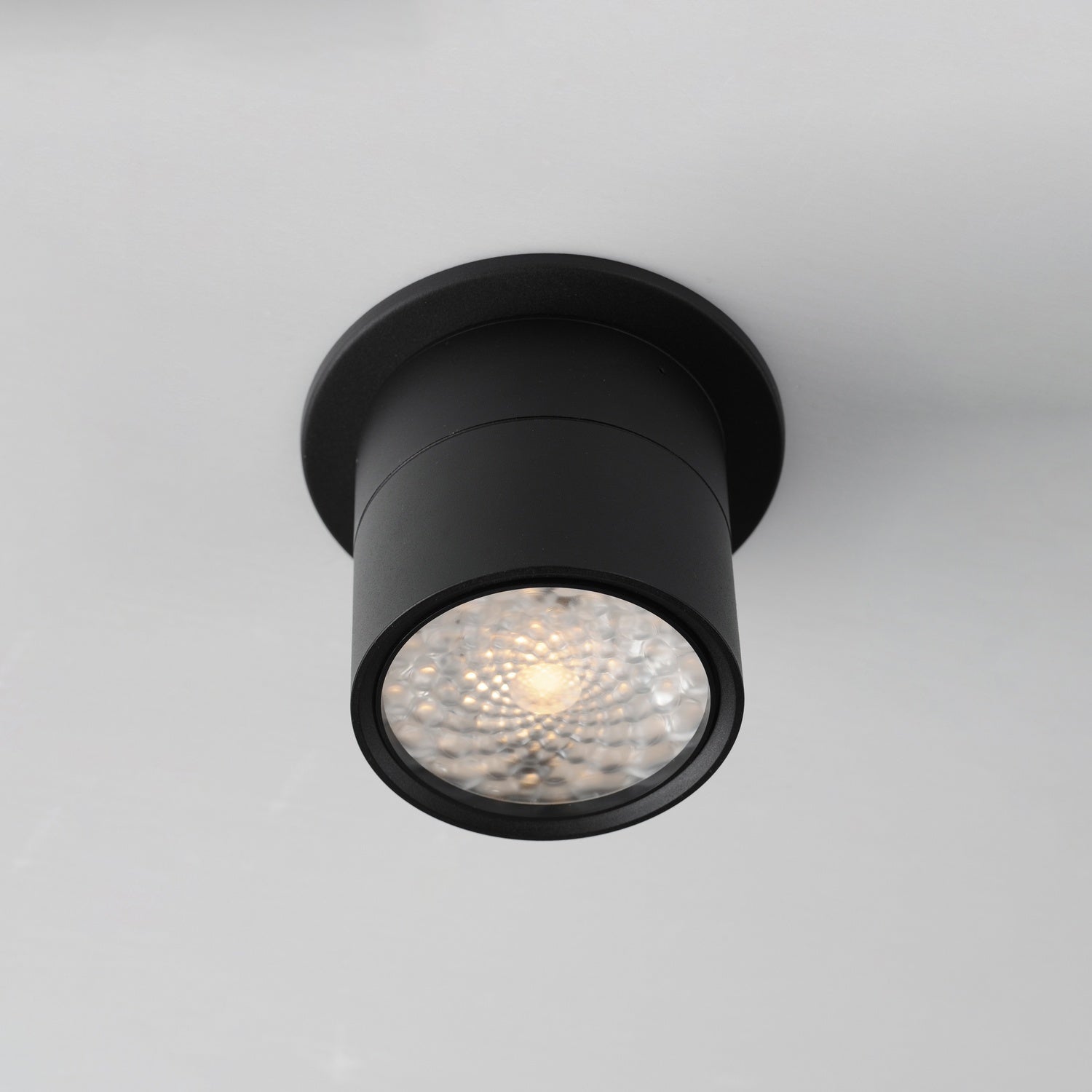 MAXIM, SWINGER-UTILITY ITEMS, FLUSH MOUNT CEILING LIGHTS