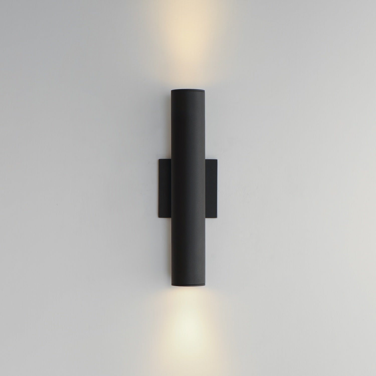 MAXIM, CALIBRO-OUTDOOR WALL MOUNT, OUTDOOR WALL LIGHTS