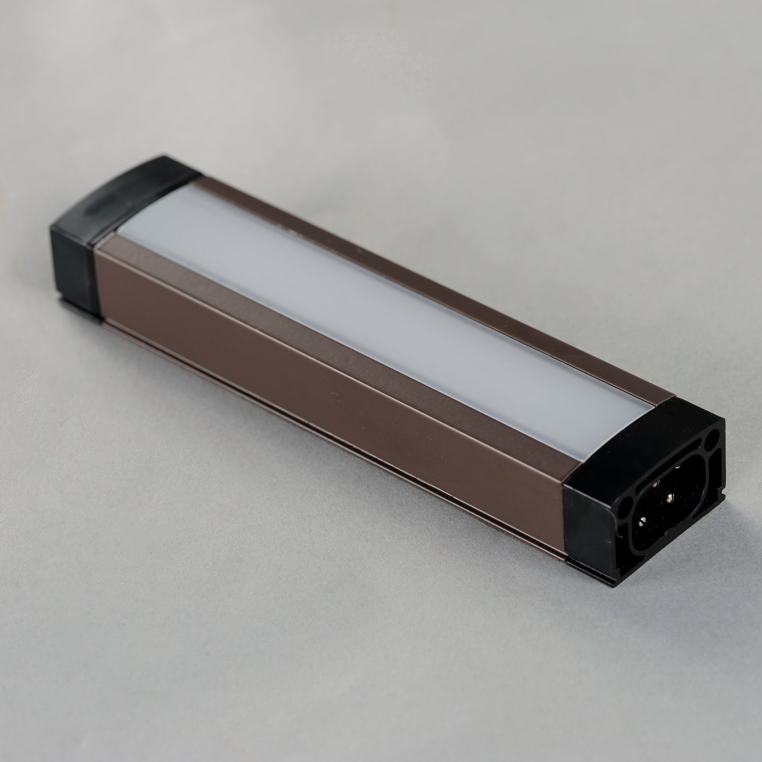 MAXIM CounterMax 120V Slim LED UC White Tunable - DO NOT SHOW ON WEBSITE
