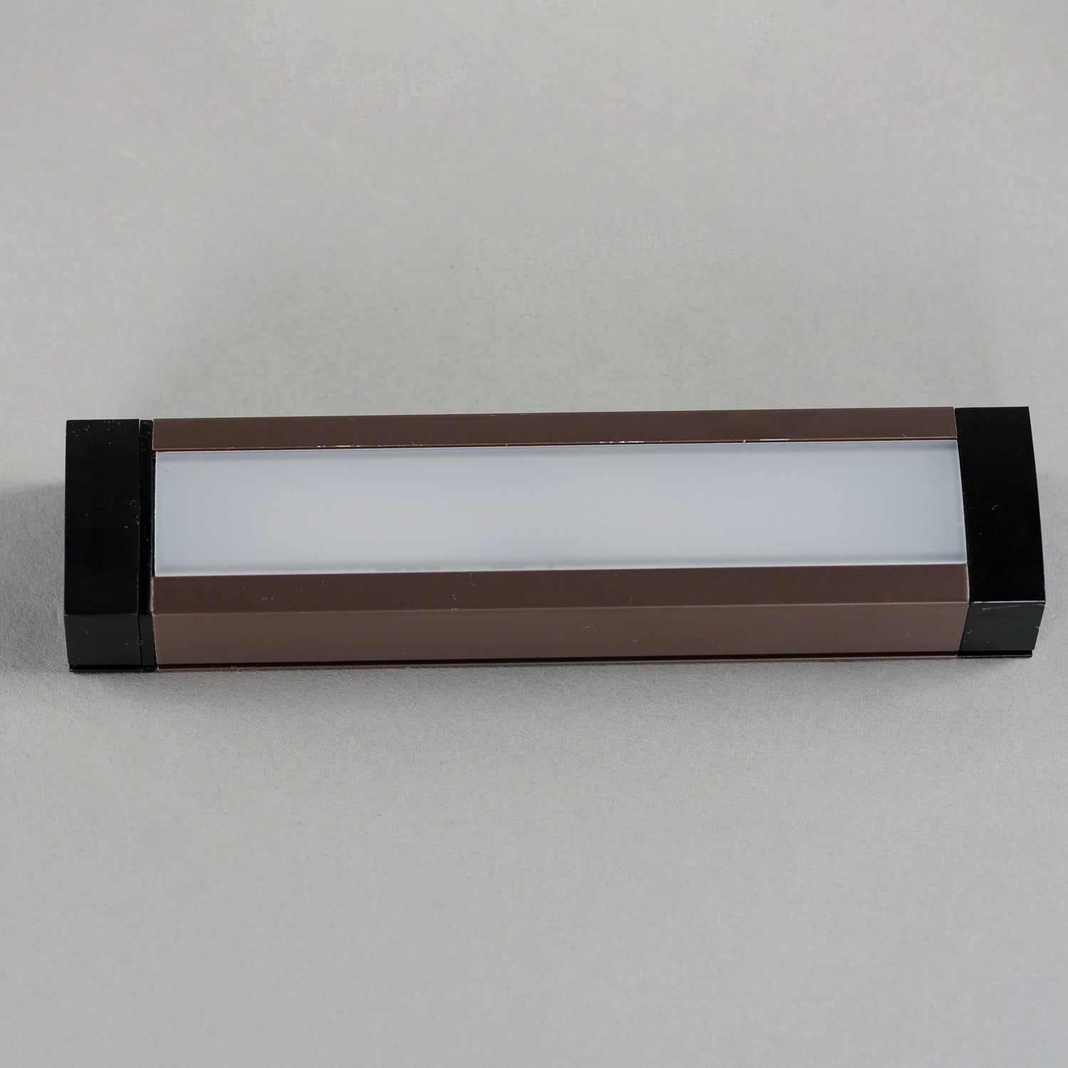MAXIM CounterMax 120V Slim LED UC White Tunable - DO NOT SHOW ON WEBSITE
