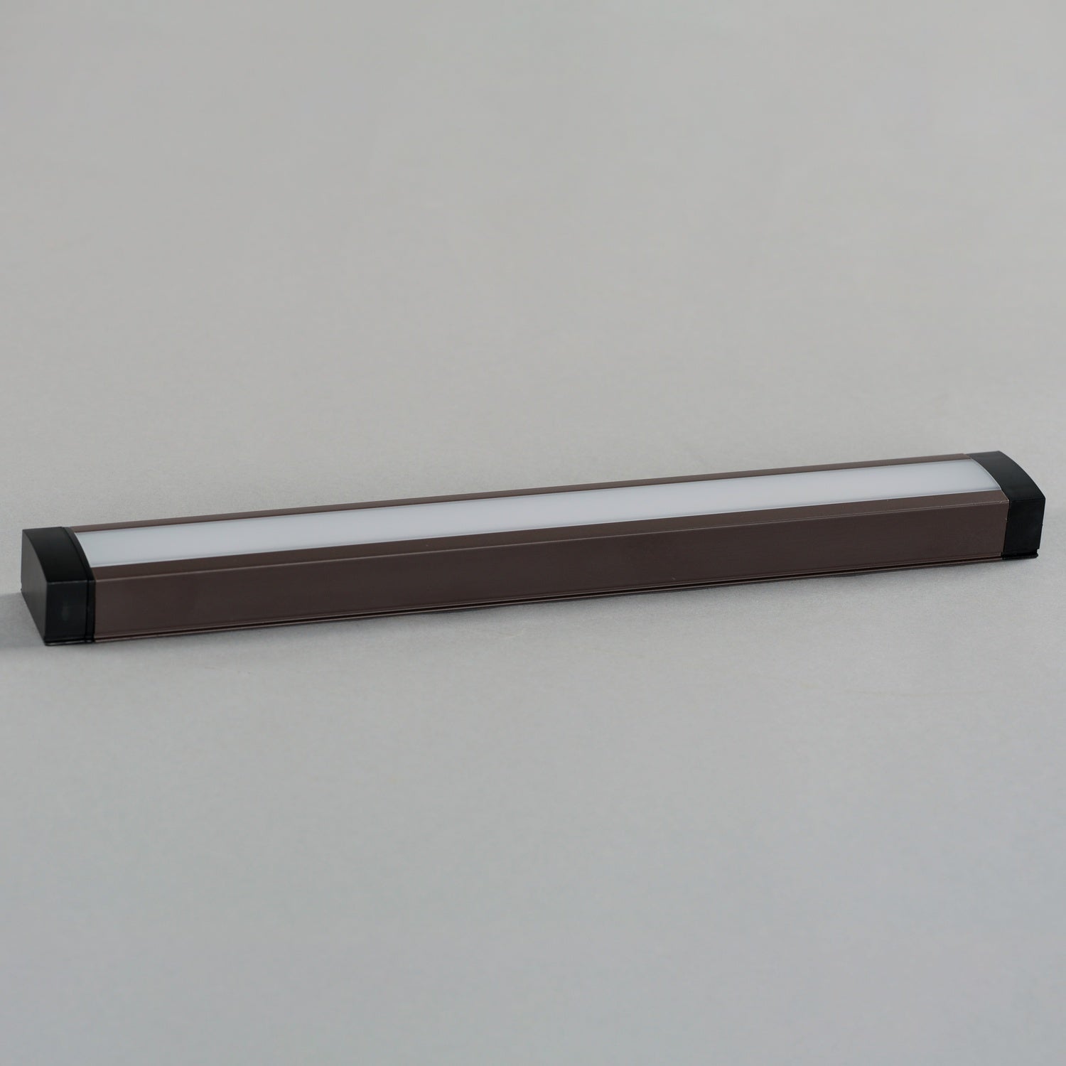 MAXIM CounterMax 120V Slim LED UC White Tunable - DO NOT SHOW ON WEBSITE