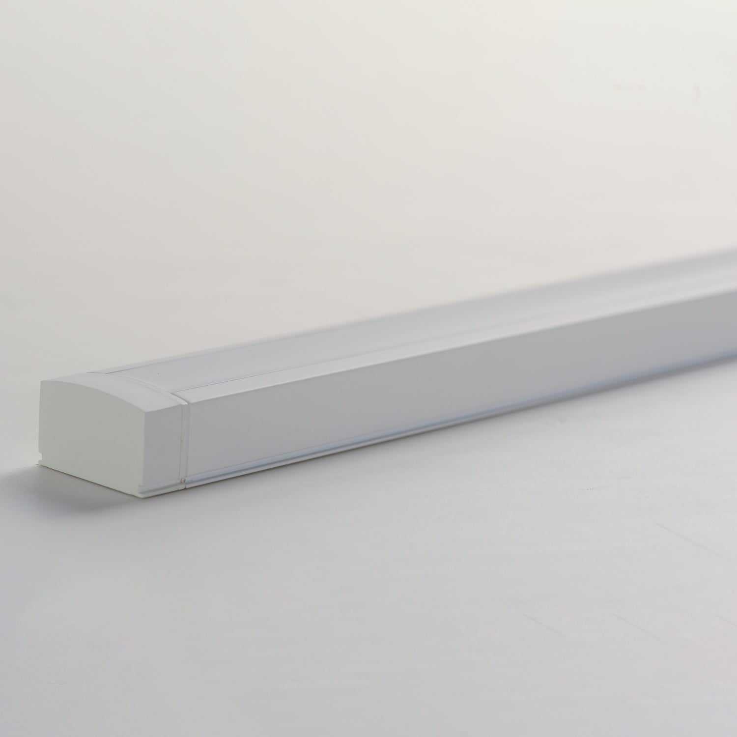 MAXIM COUNTERMAX 120V SLIM STICK-UNDER CABINET - Cabinets & Bar