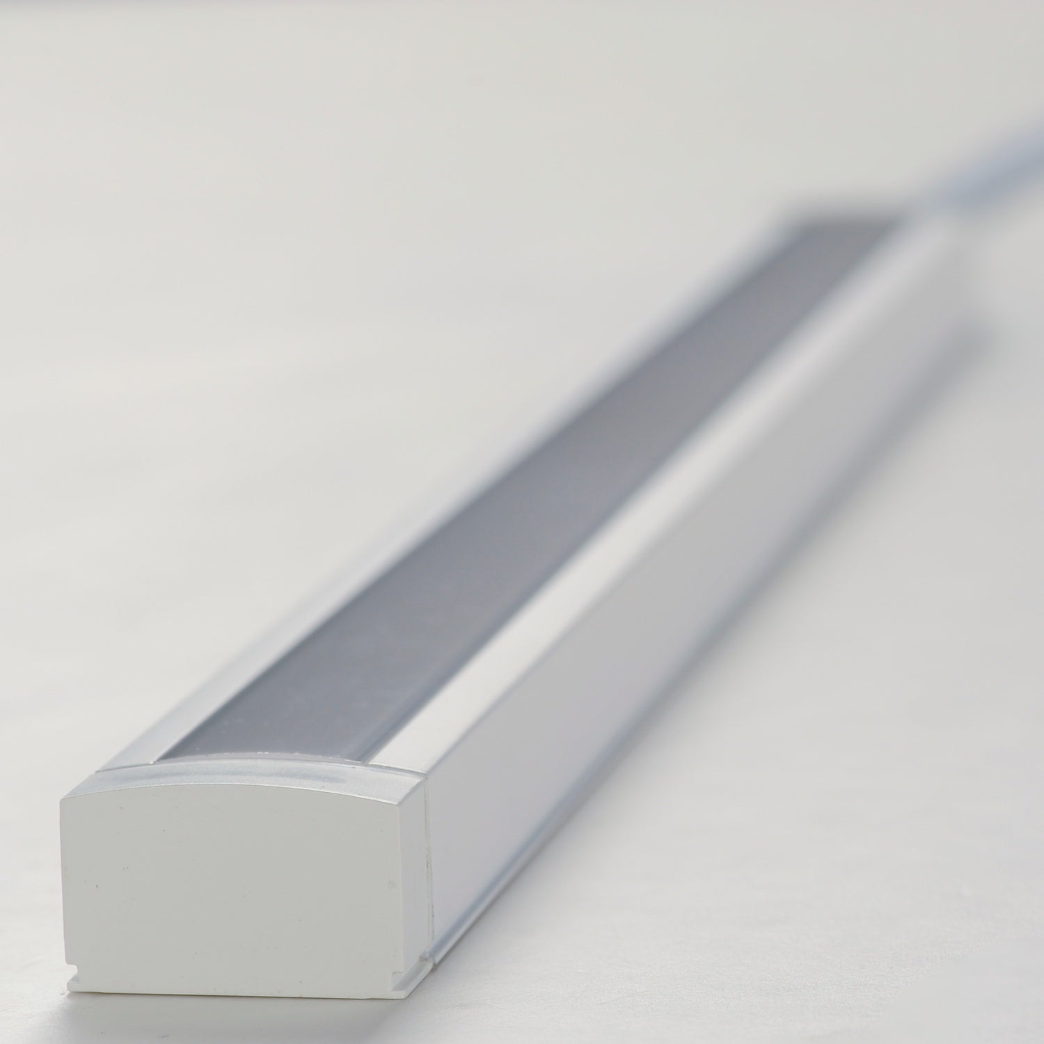 MAXIM CounterMax 120V Slim LED UC White Tunable - DO NOT SHOW ON WEBSITE