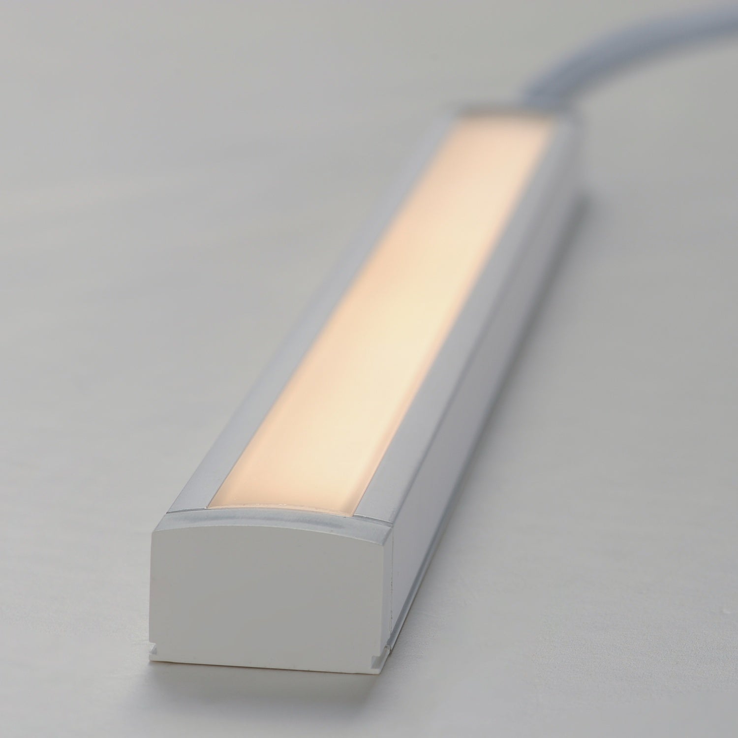 MAXIM CounterMax 120V Slim LED UC White Tunable - DO NOT SHOW ON WEBSITE