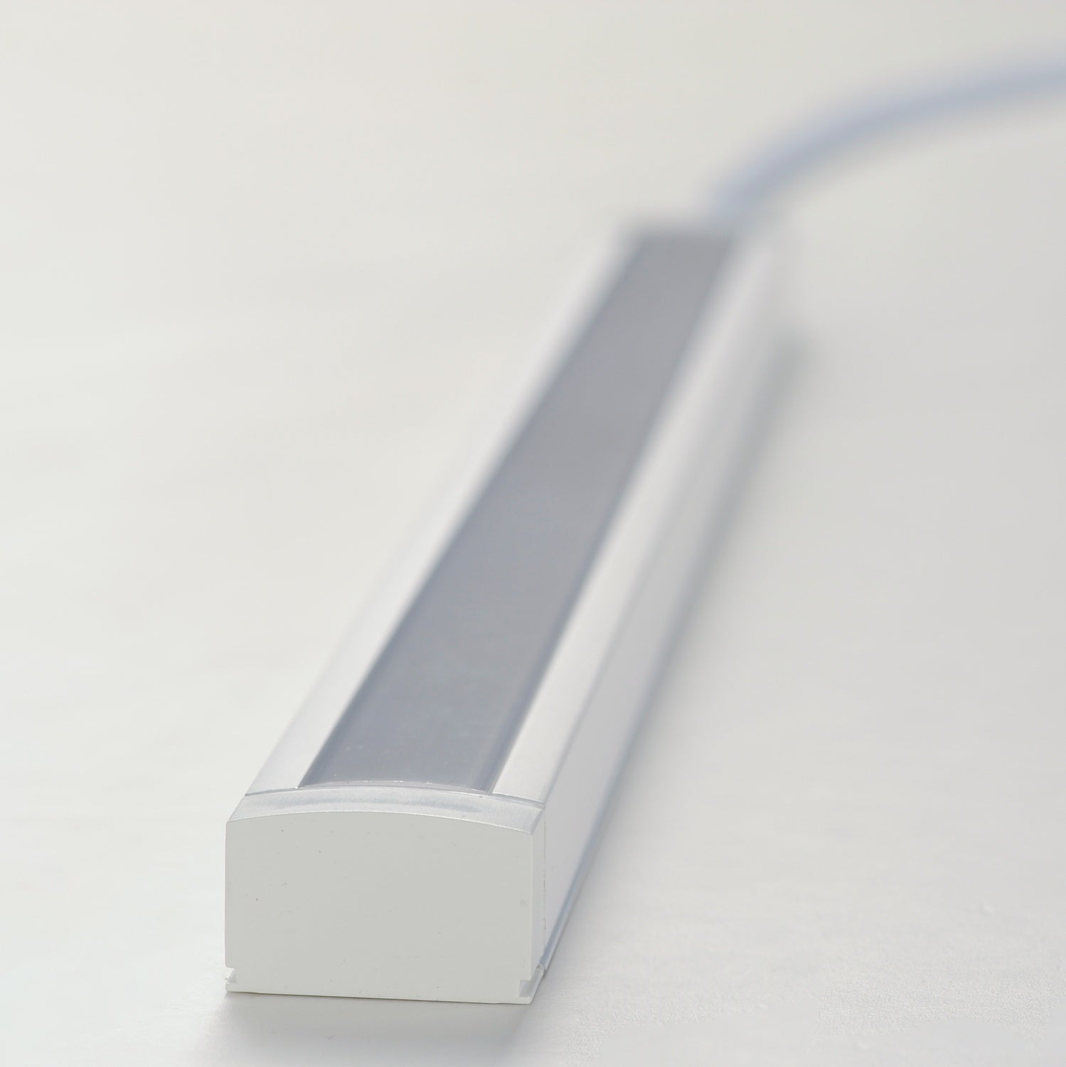 MAXIM CounterMax 120V Slim LED UC White Tunable - DO NOT SHOW ON WEBSITE