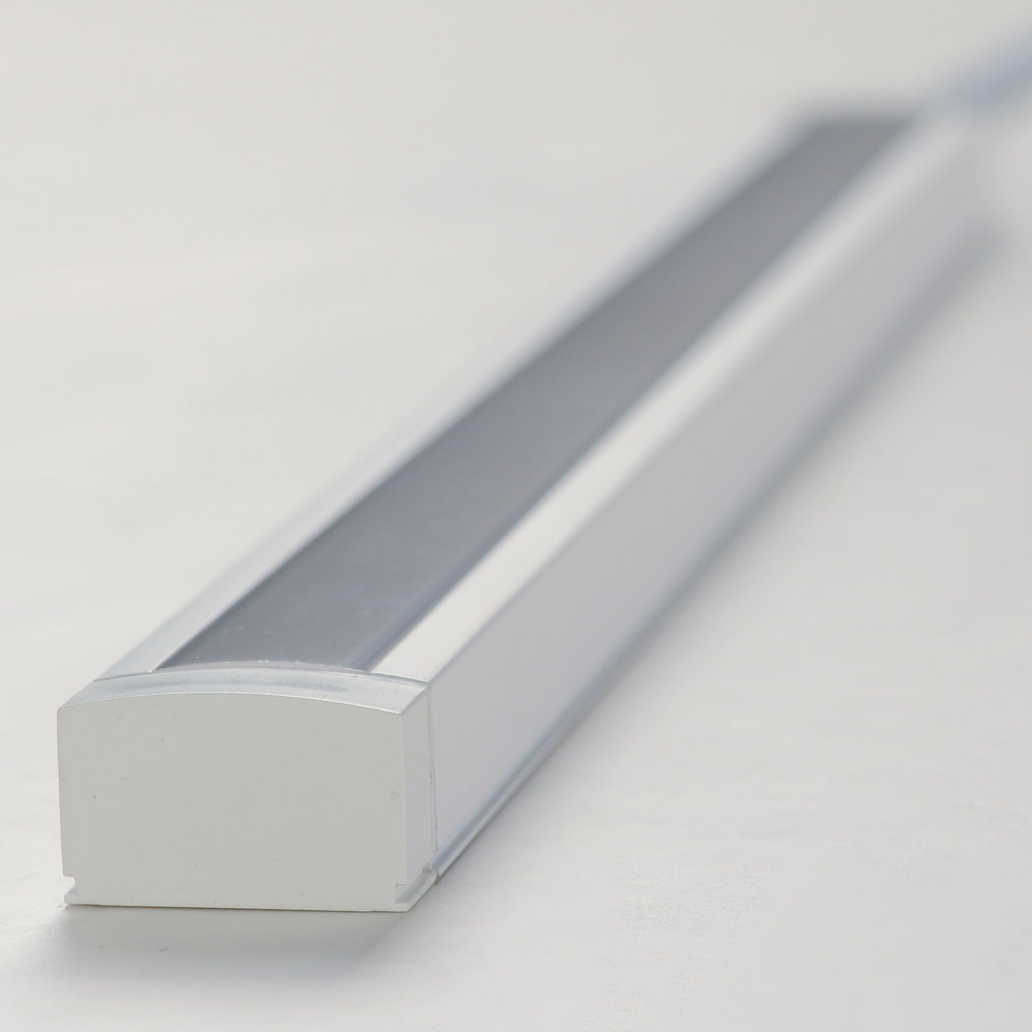 MAXIM CounterMax 120V Slim LED UC White Tunable - DO NOT SHOW ON WEBSITE