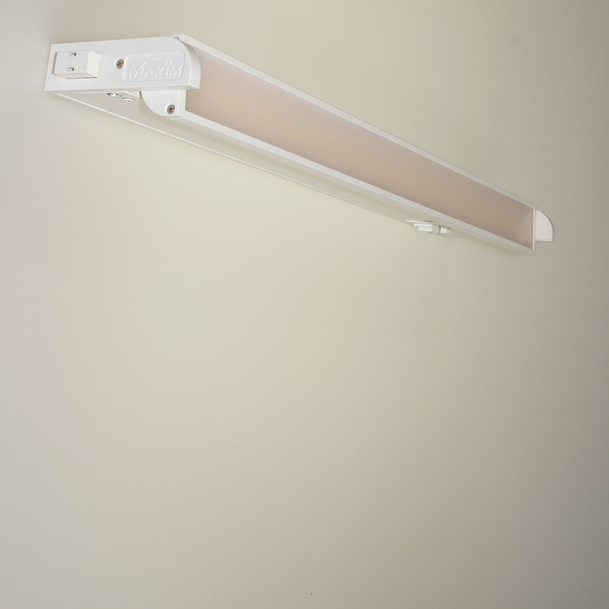 MAXIM COUNTERMAX 5K-UNDER CABINET - Cabinets & Bar