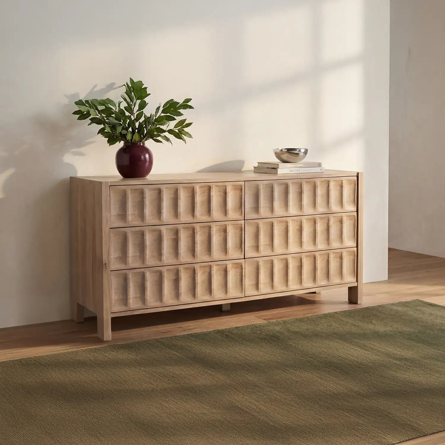 MOES, ROLAND DRESSERS, DRESSERS