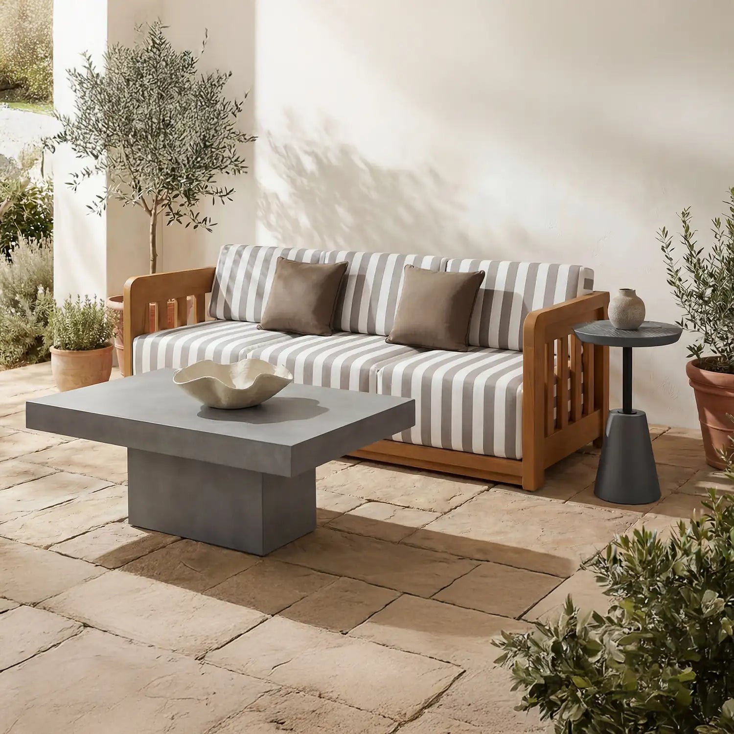MOES MAXIMA OUTDOOR COFFEE TABLES - Outdoor Tables