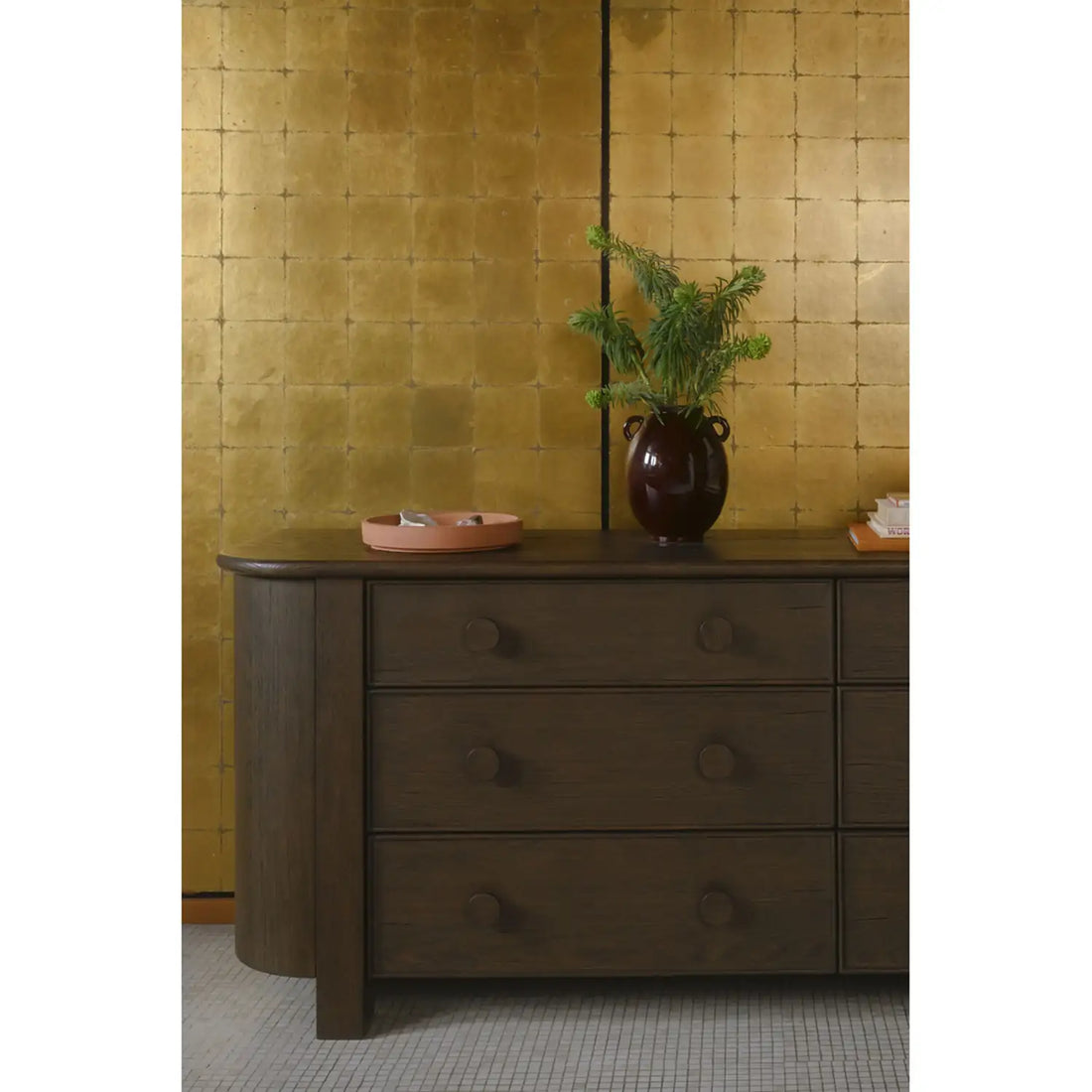 MOES, LOREN DRESSERS, DRESSERS