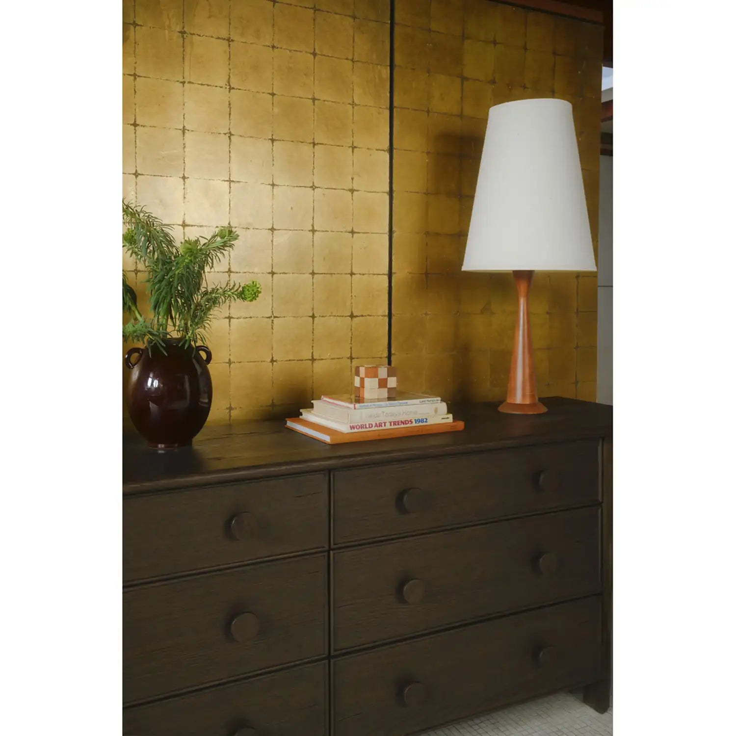 MOES, LOREN DRESSERS, DRESSERS