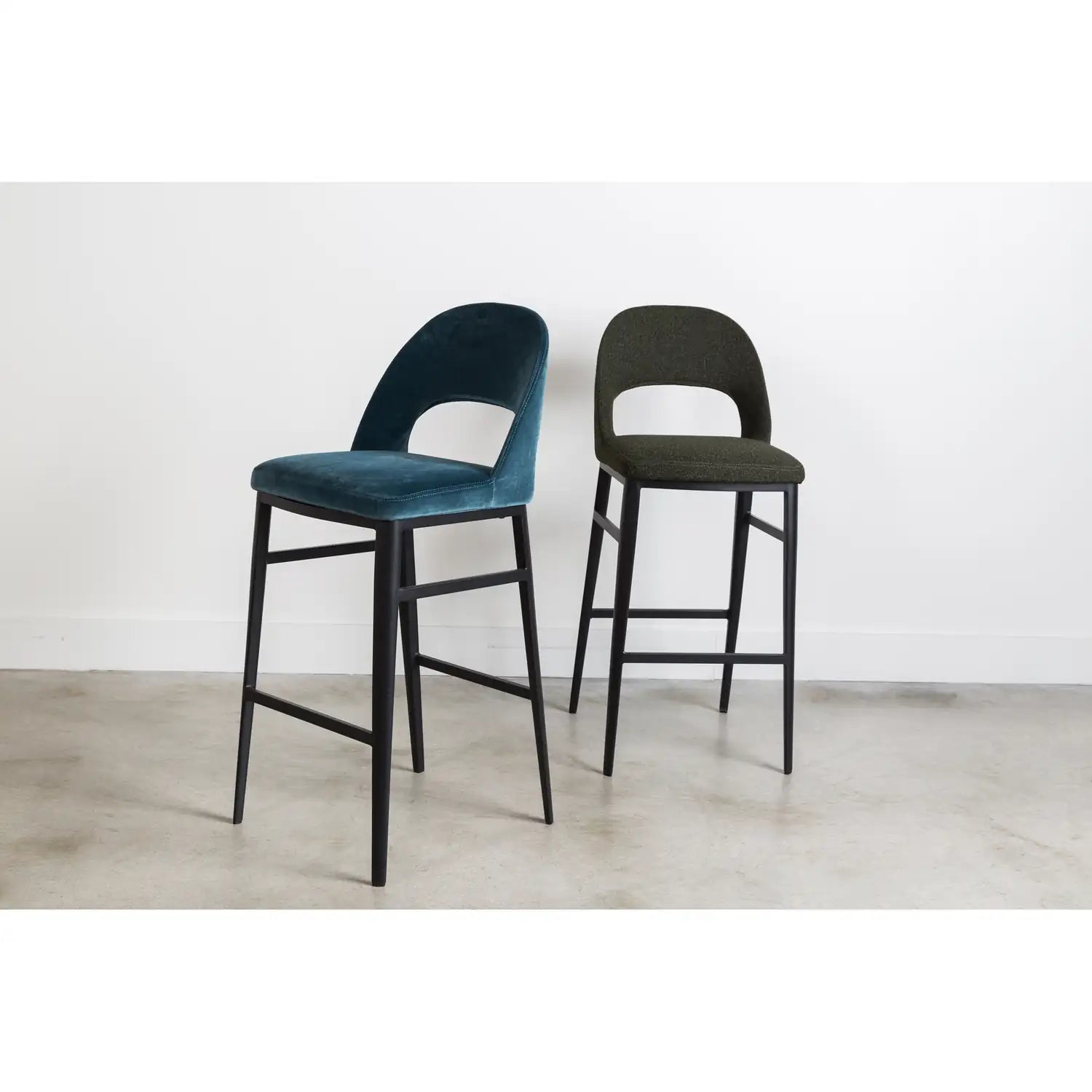 MOES, ROGER BAR STOOLS, BAR STOOLS