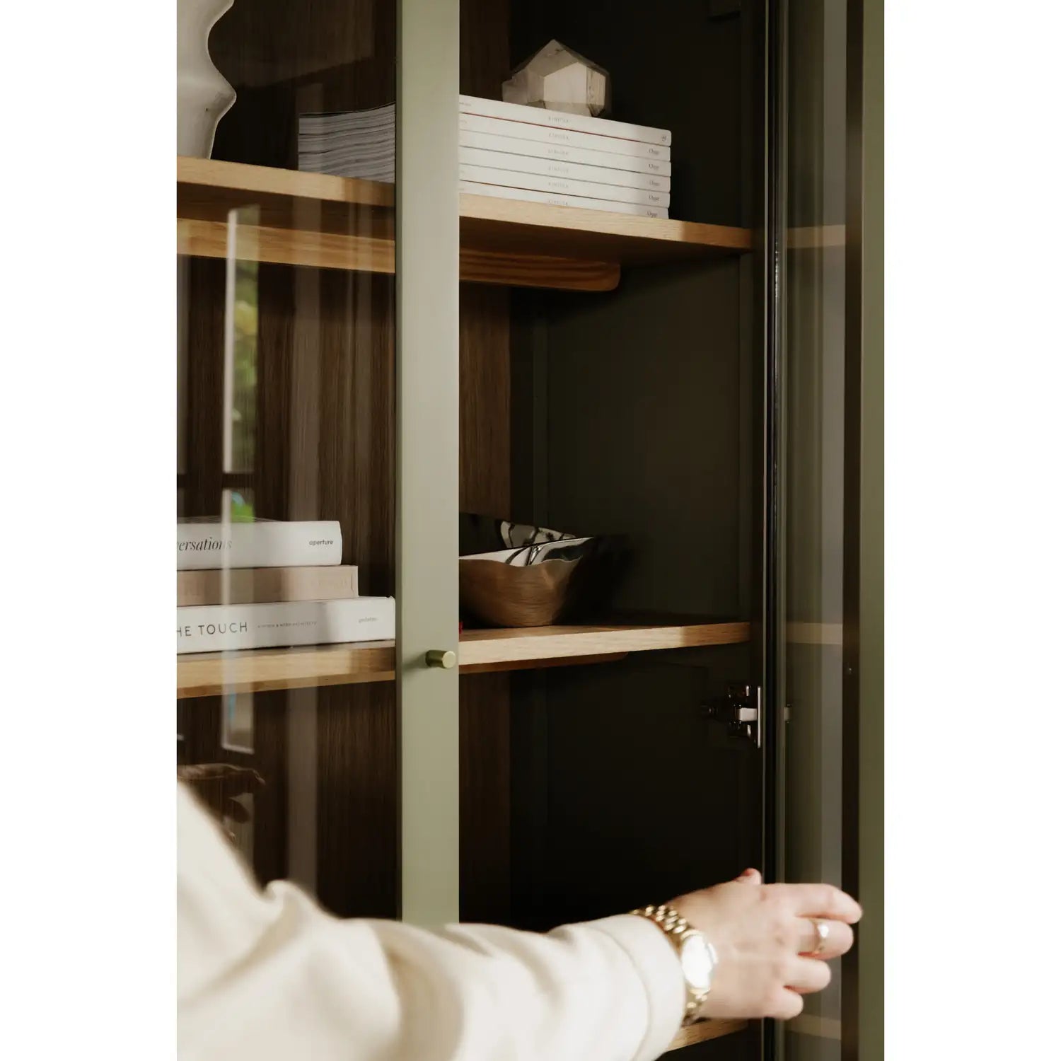 MOES HANNAH CABINETS - Cabinets & Bar