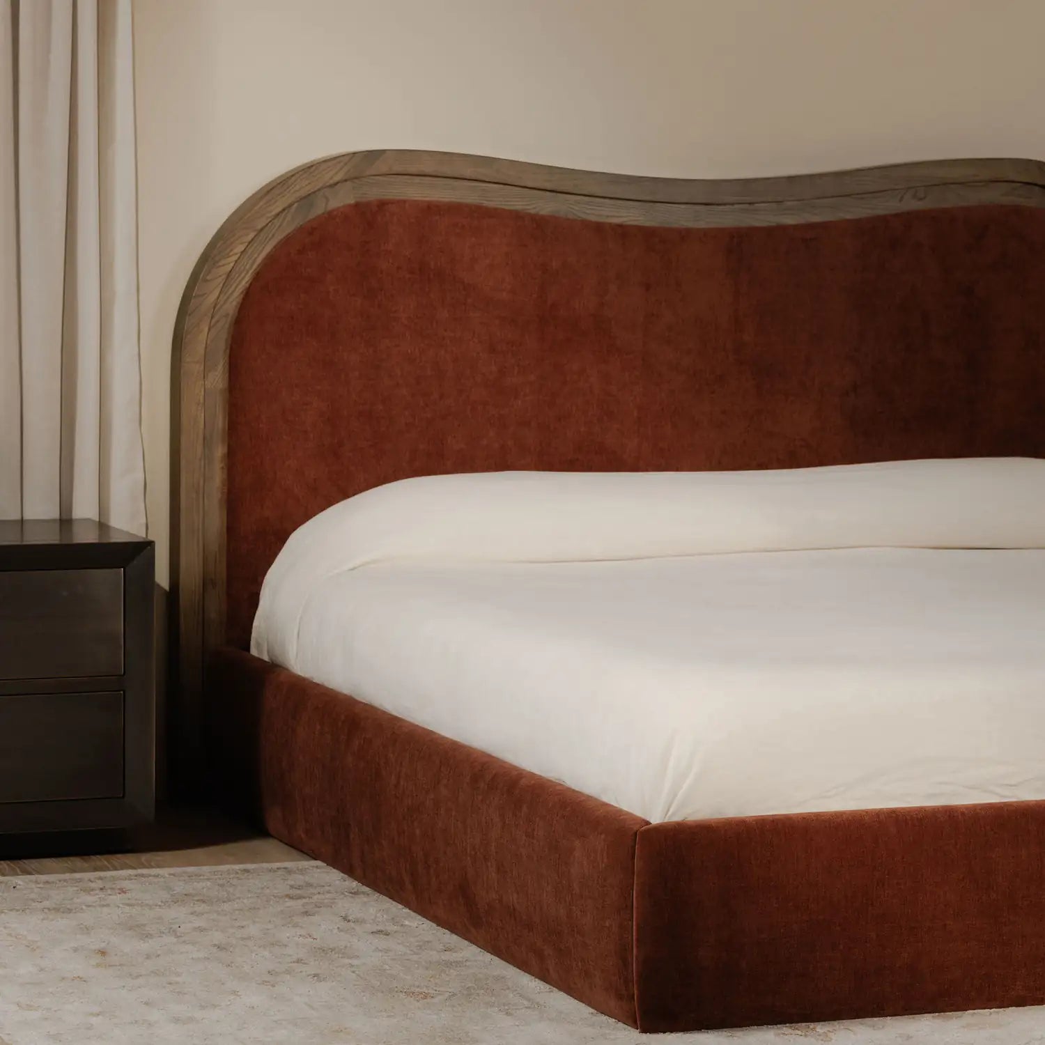 MOE'S, CAMILLA BEDS, BEDS