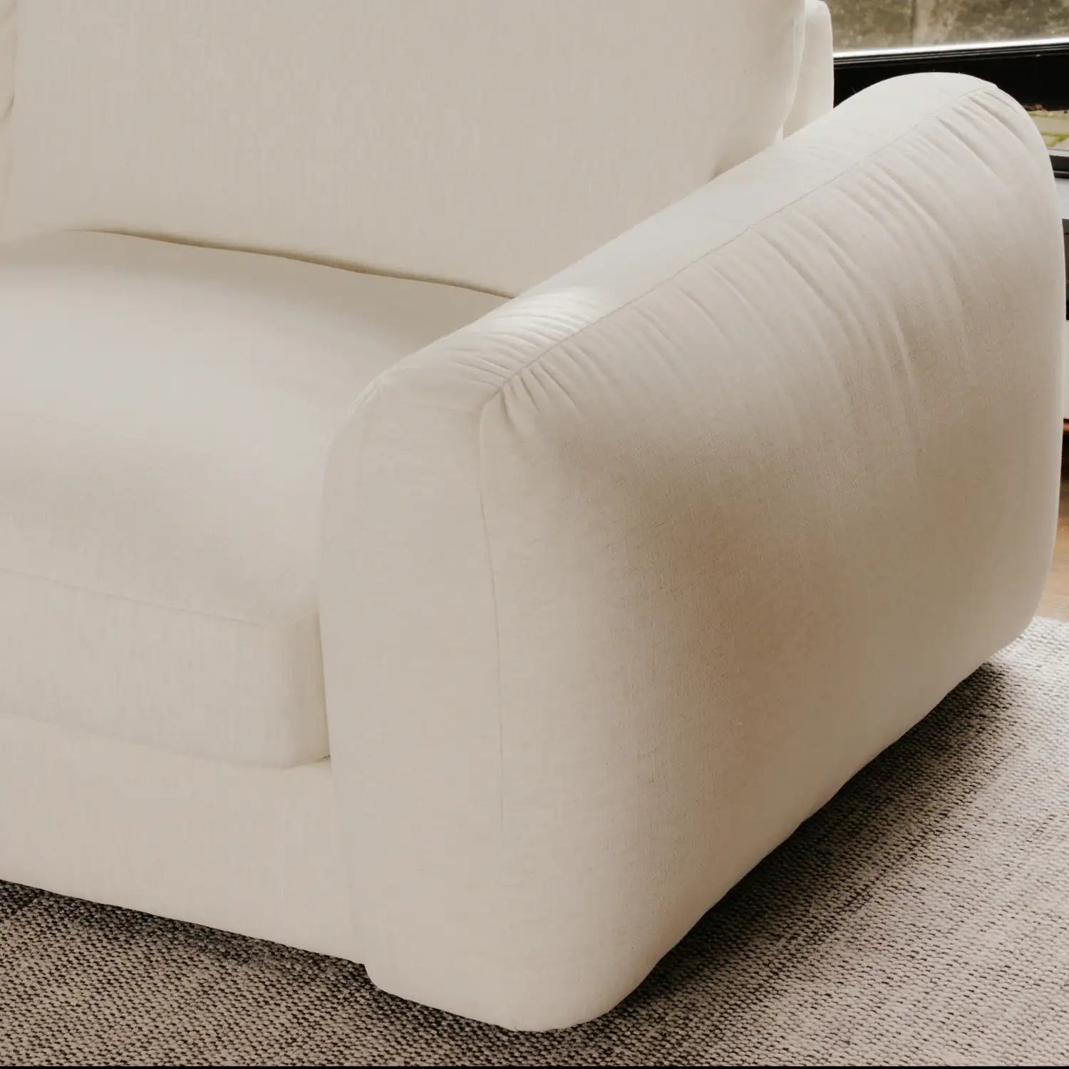 MOES, BERGA SECTIONALS, SOFA