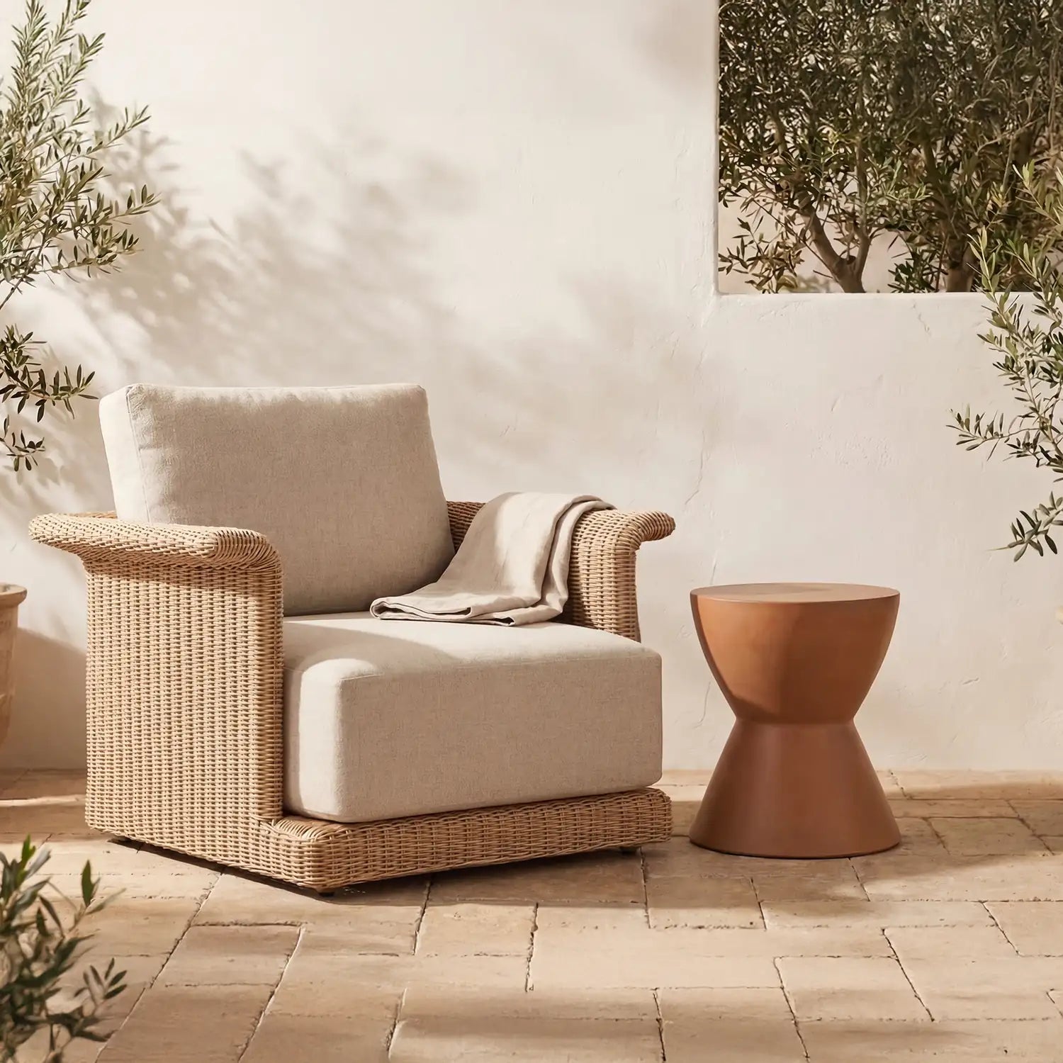 MOES MEREDITH OUTDOOR CHAIRS - Outdoor Seating
