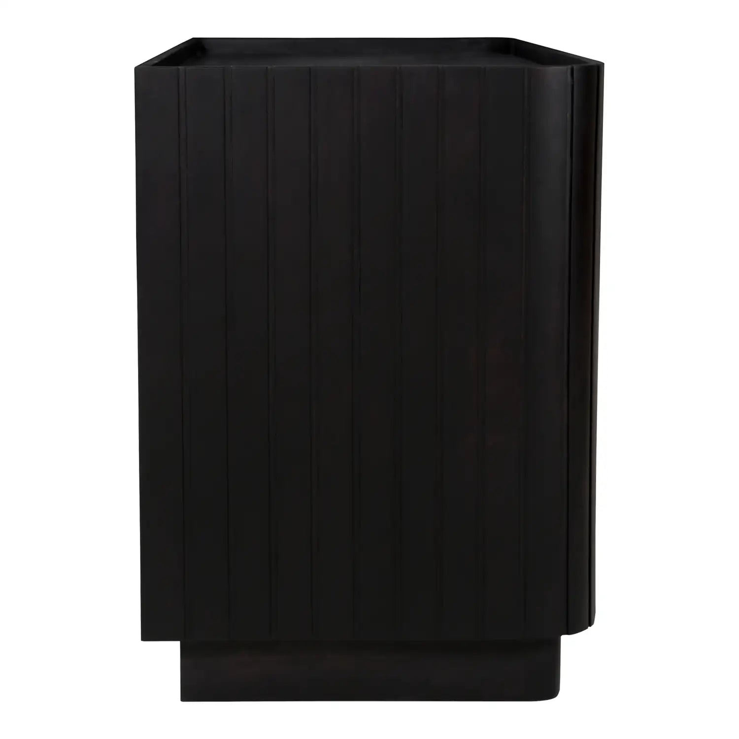 MOES, POVERA DRESSERS, DRESSERS