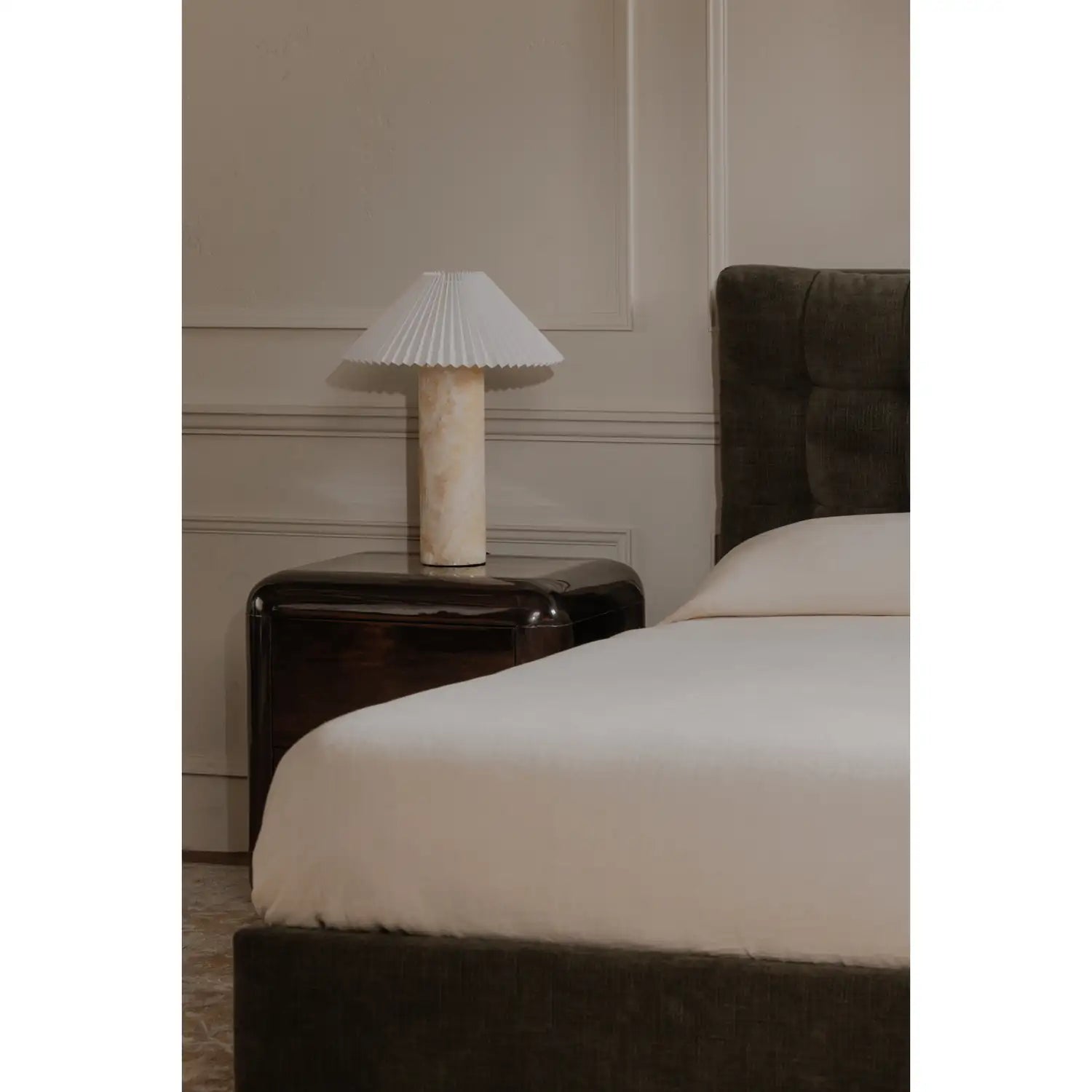 MOE'S HOME COLLECTION JD-1103-20 32e1aaa3-76dd-43b7-8078-f6b926776f74