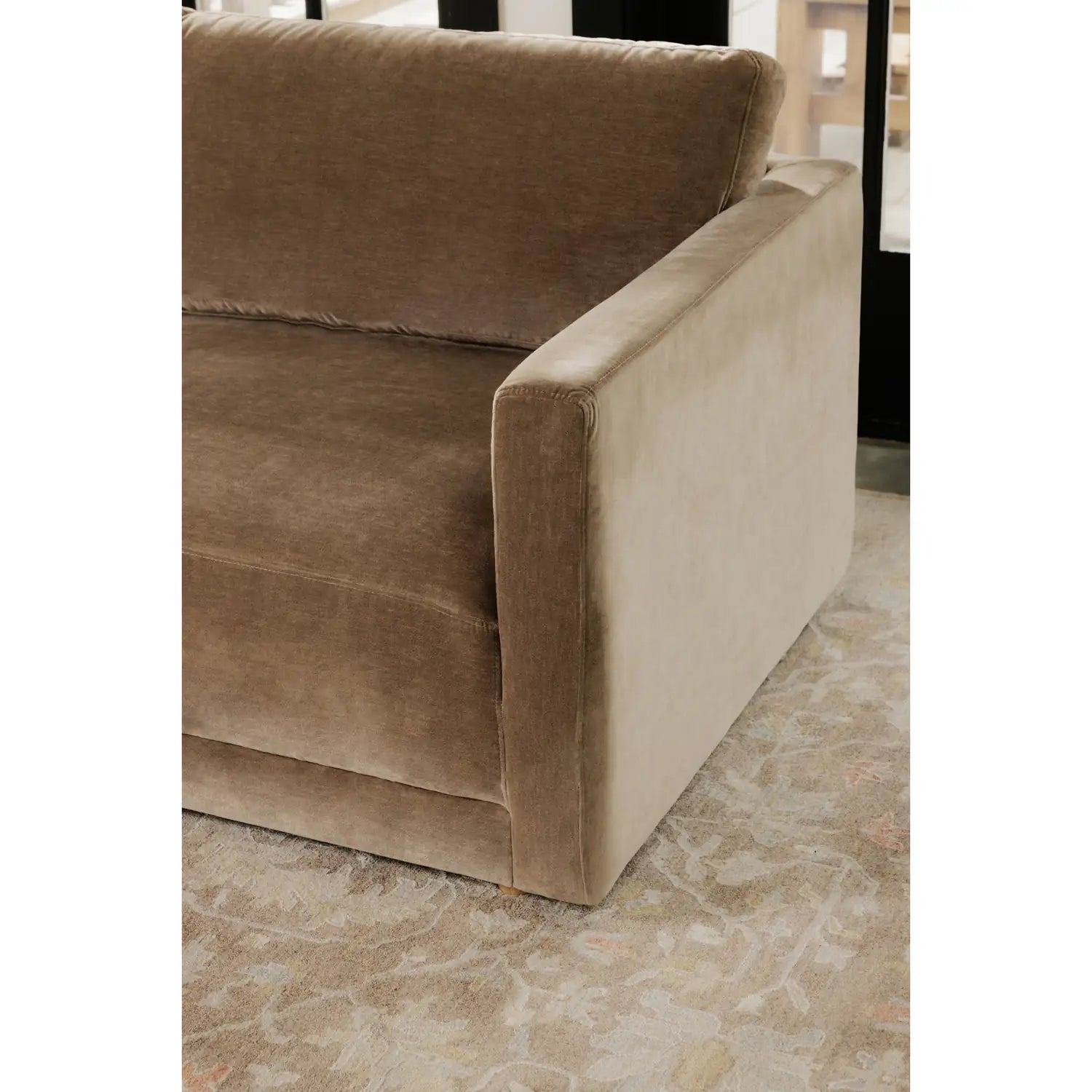 MOES, BRYN SECTIONALS, SOFA