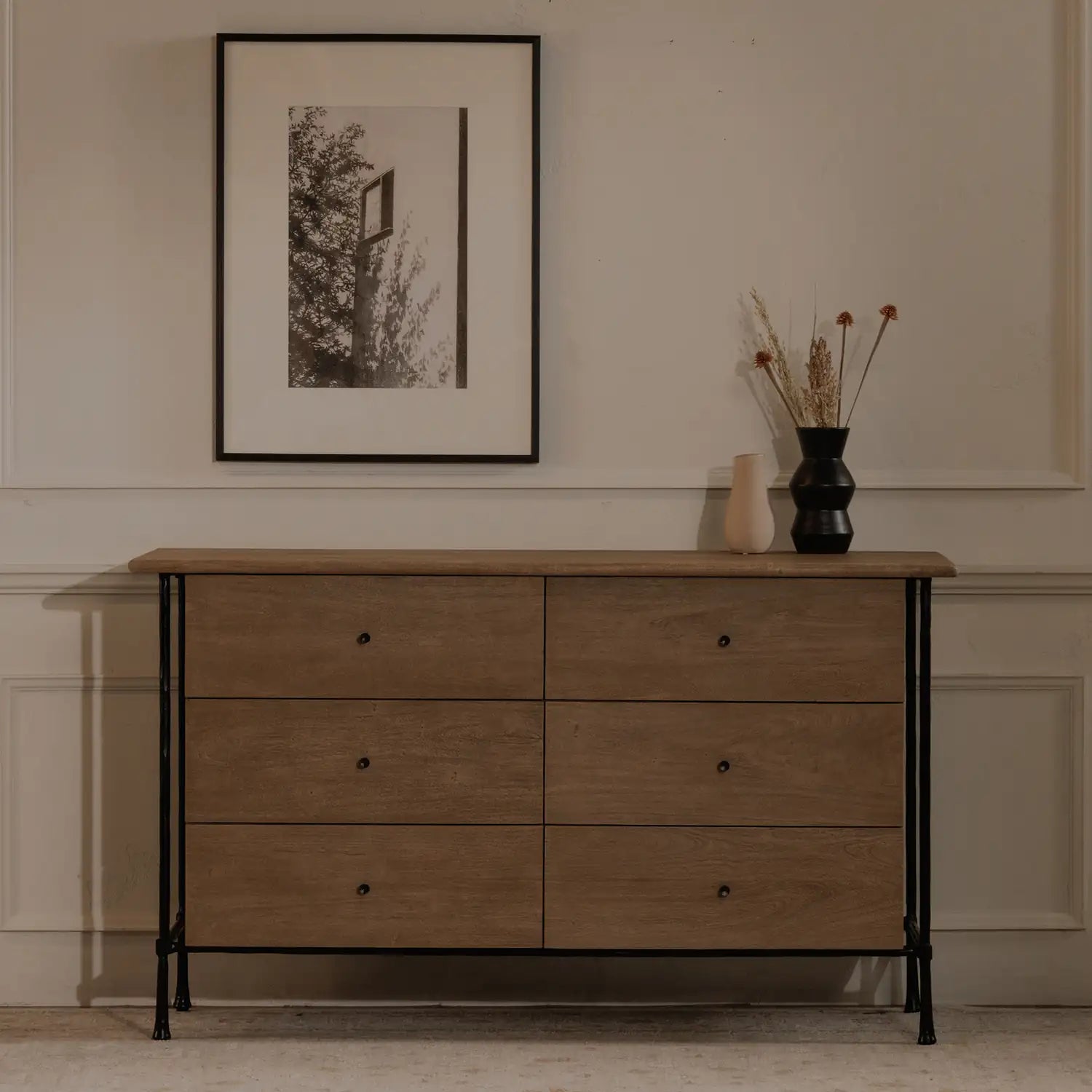 MOES, RENE DRESSERS, DRESSERS