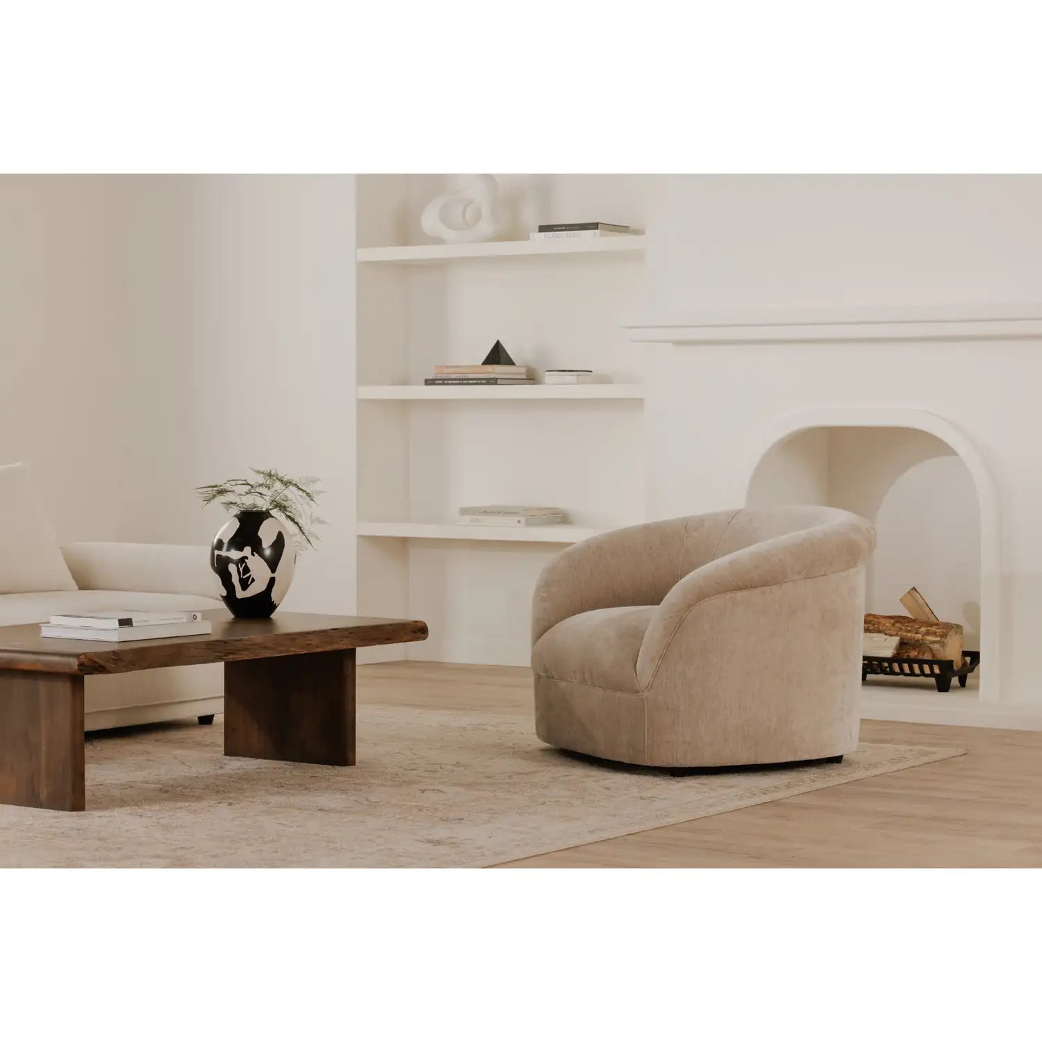 MOES, THORA LOUNGE CHAIRS, LOUNGE