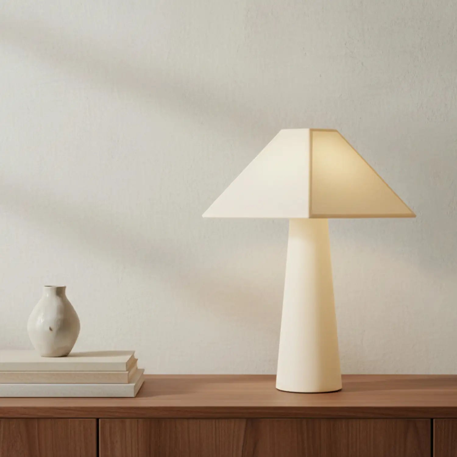 MOES, GIGI TABLE LAMPS, TABLE LAMPS
