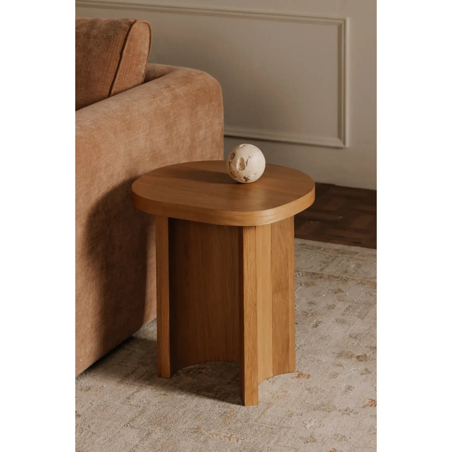 MOES LOUISE ACCENT TABLES - Side