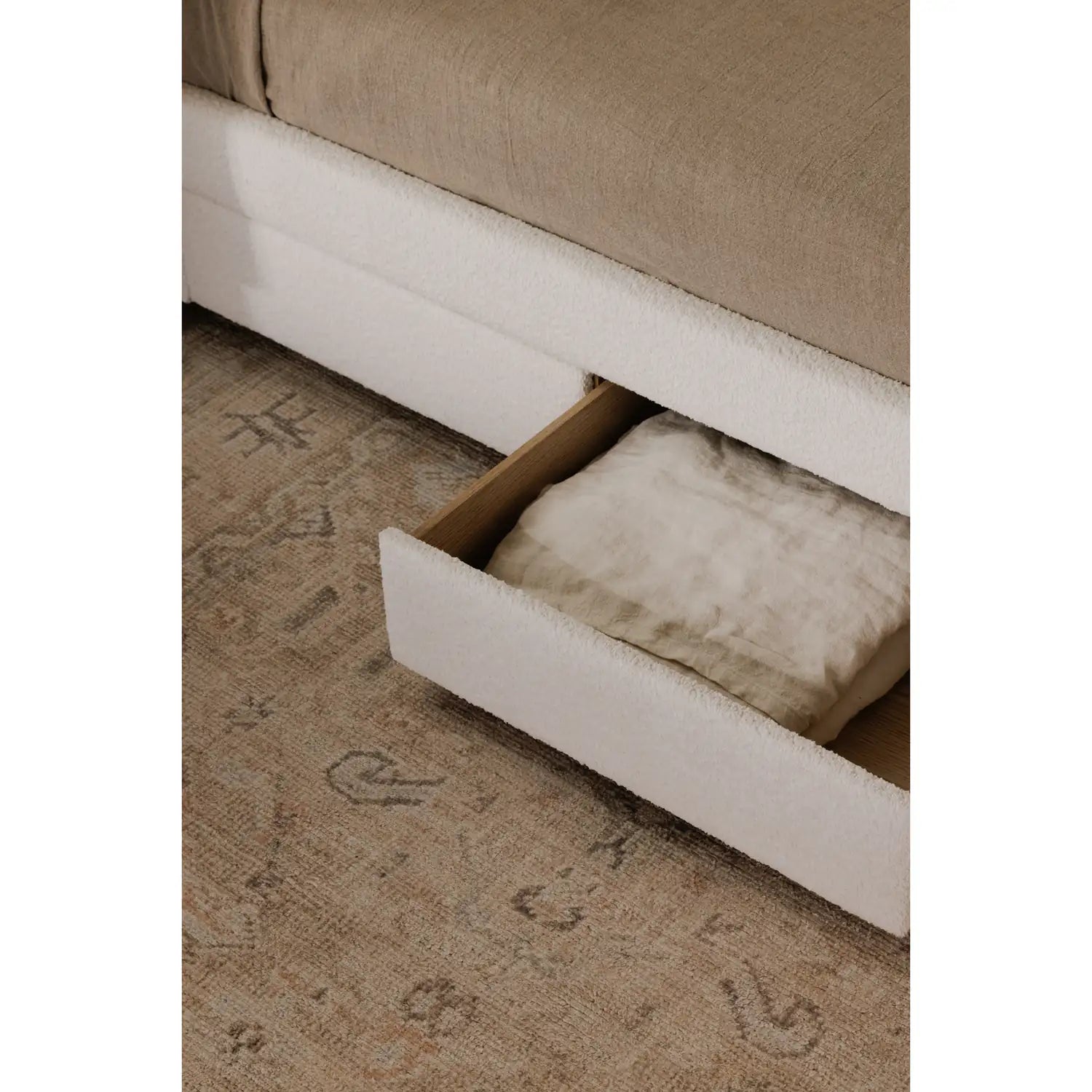 MOE'S, SOPHIA STORAGE BEDS, BEDS