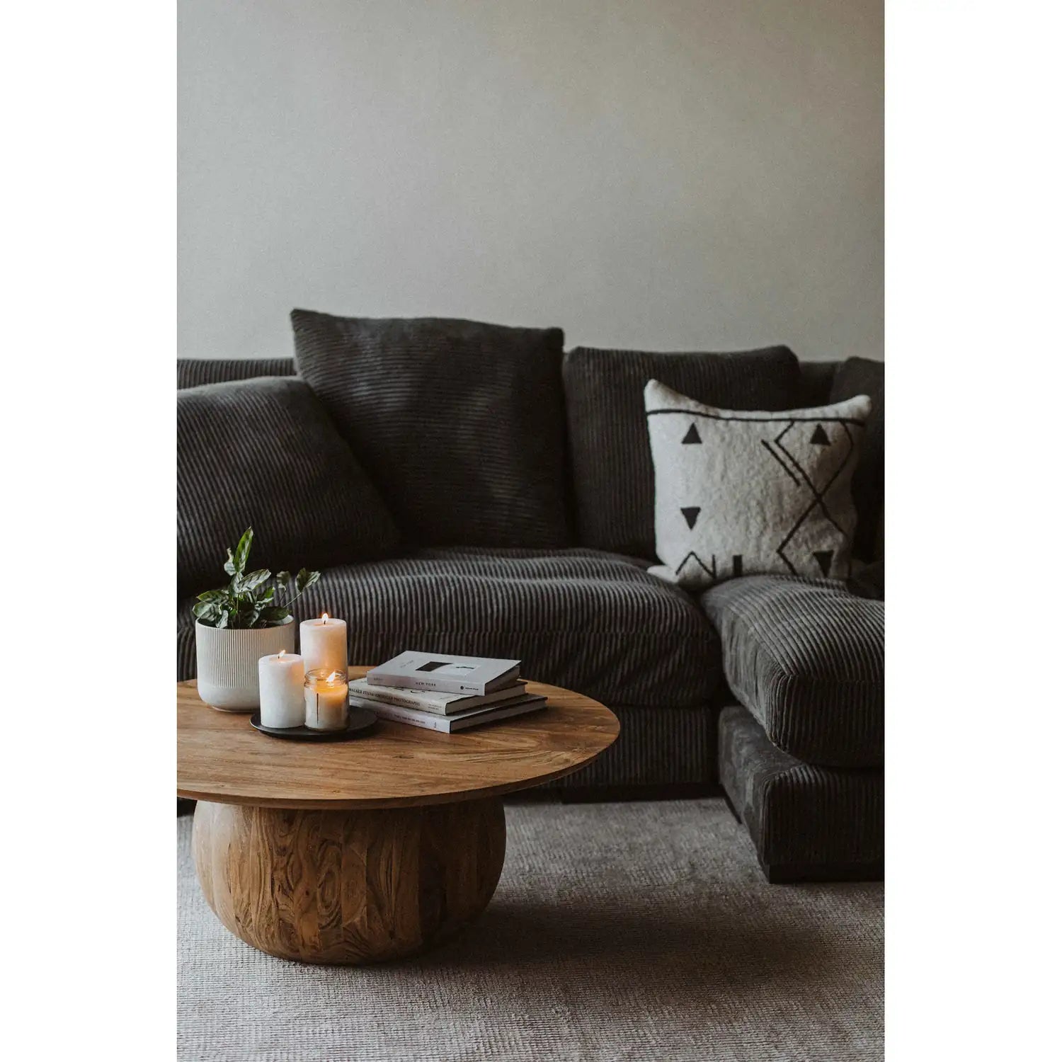 MOES, PLUNGE SECTIONALS, SOFA