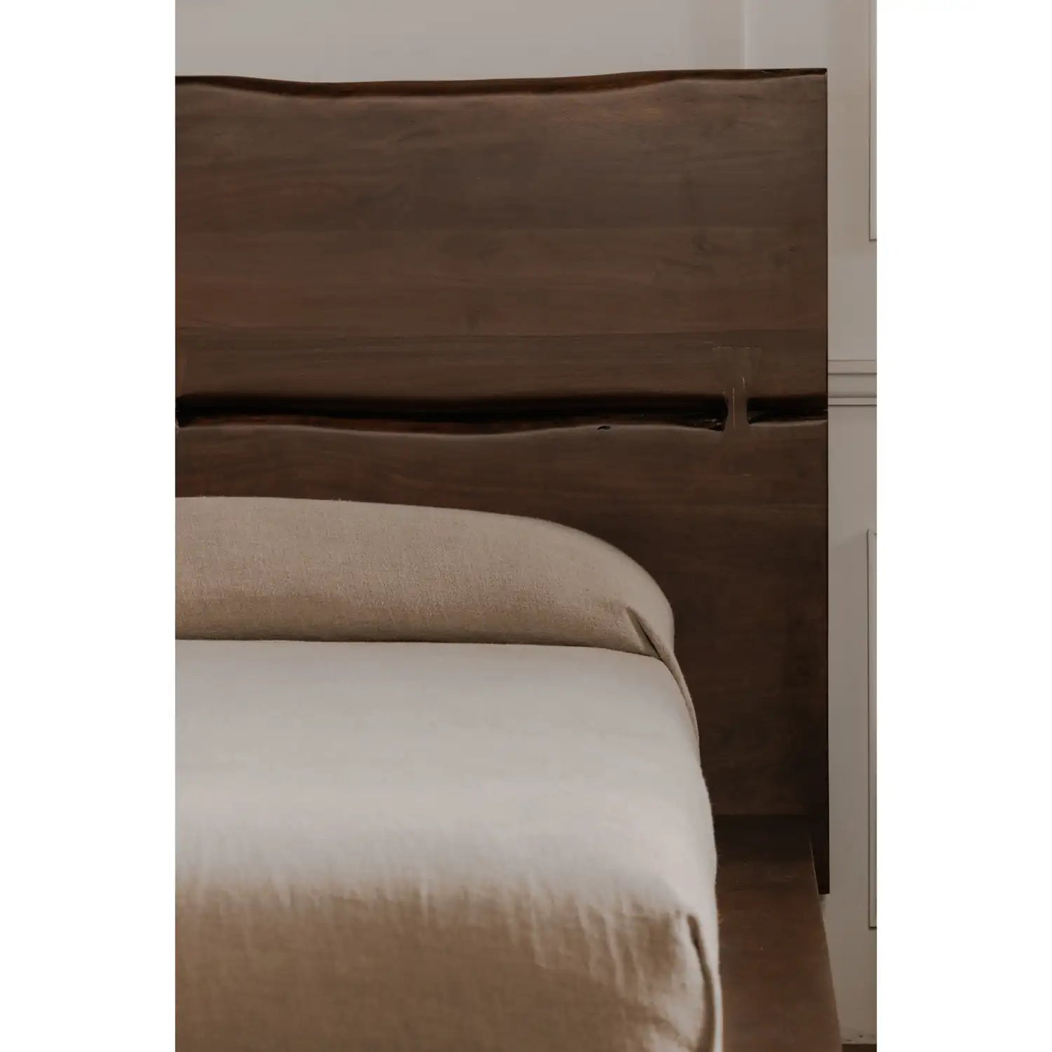 MOE'S, MADAGASCAR BEDS, BEDS