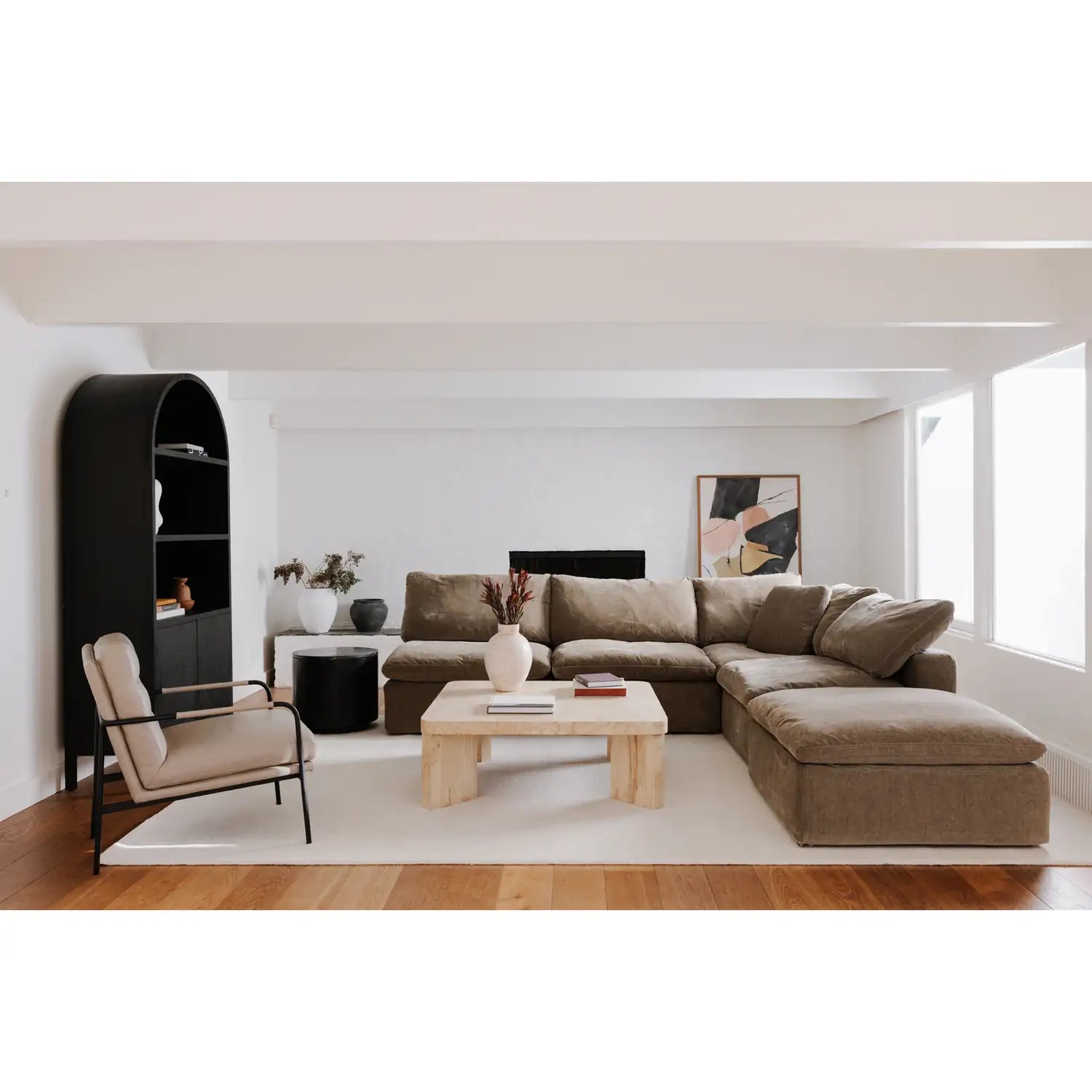 MOE'S HOME COLLECTION VL-1067-02 4ee2e0f1-0697-4c2d-8171-699b15ea24cc